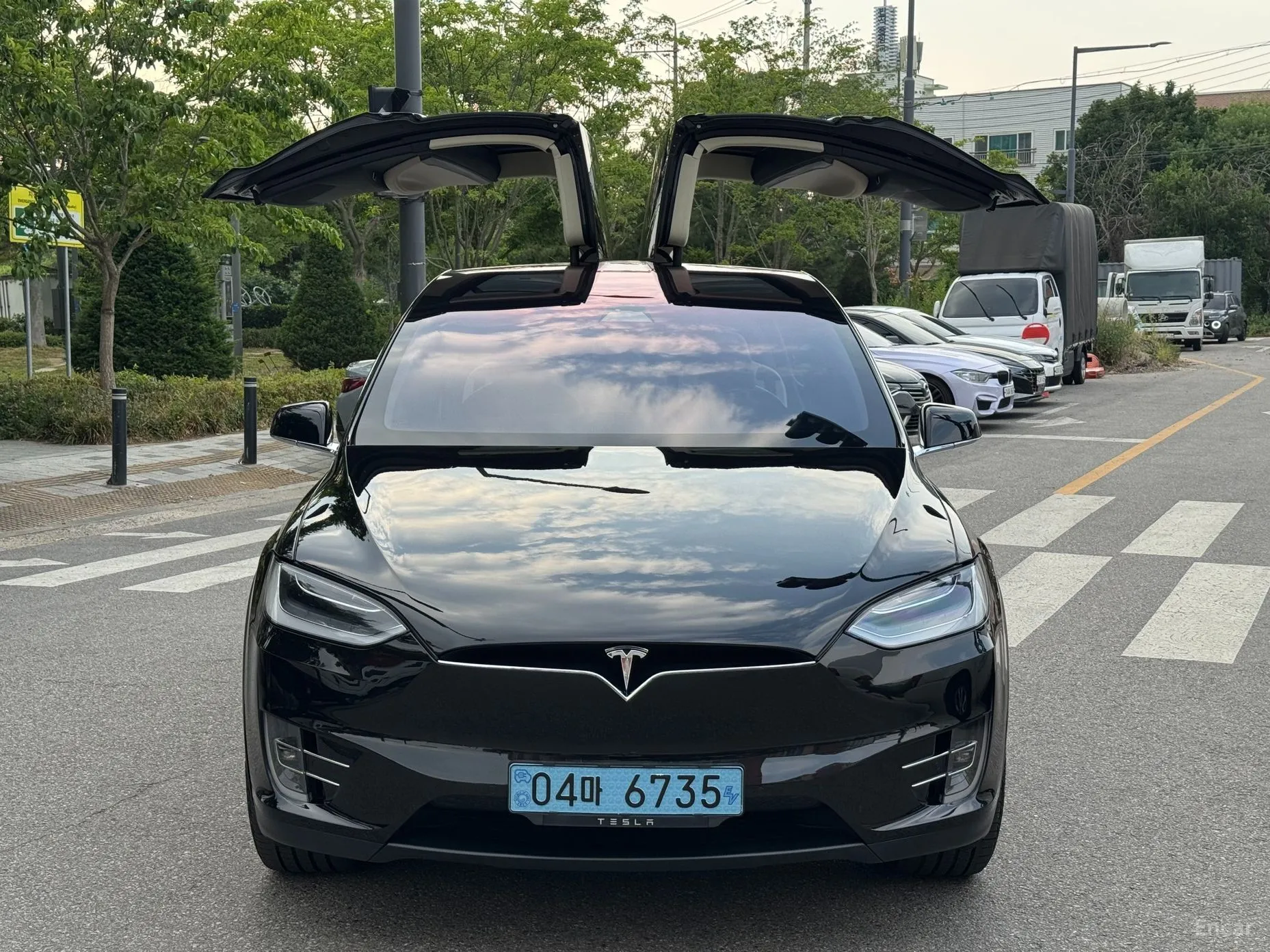 Tesla Model X превью 5