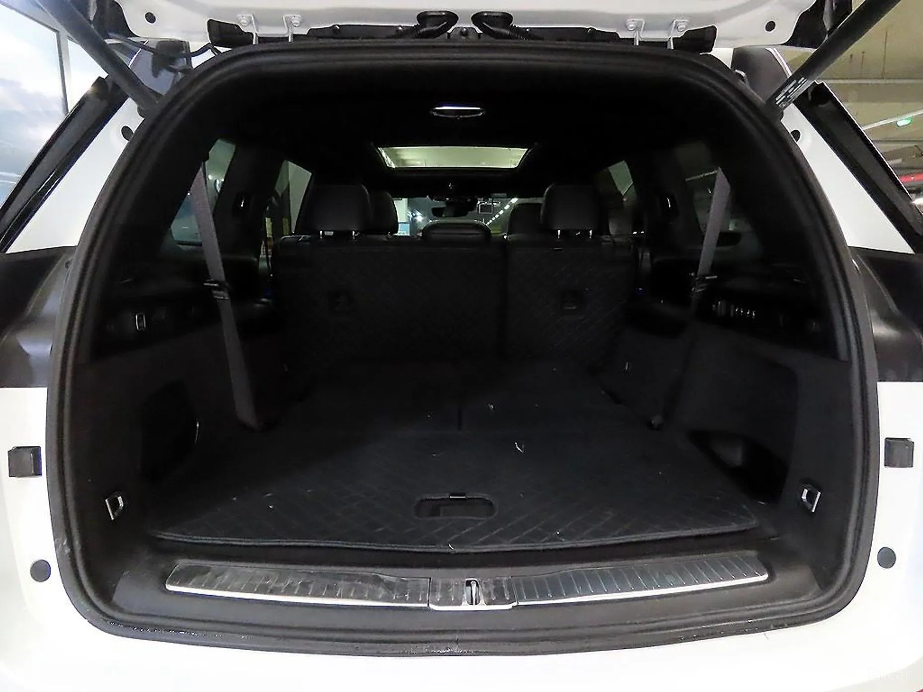 Jeep Grand Cherokee (WL) превью 16