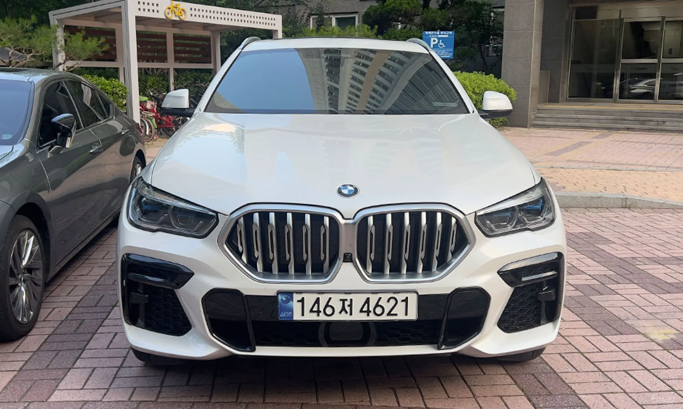BMW X6 (G06)