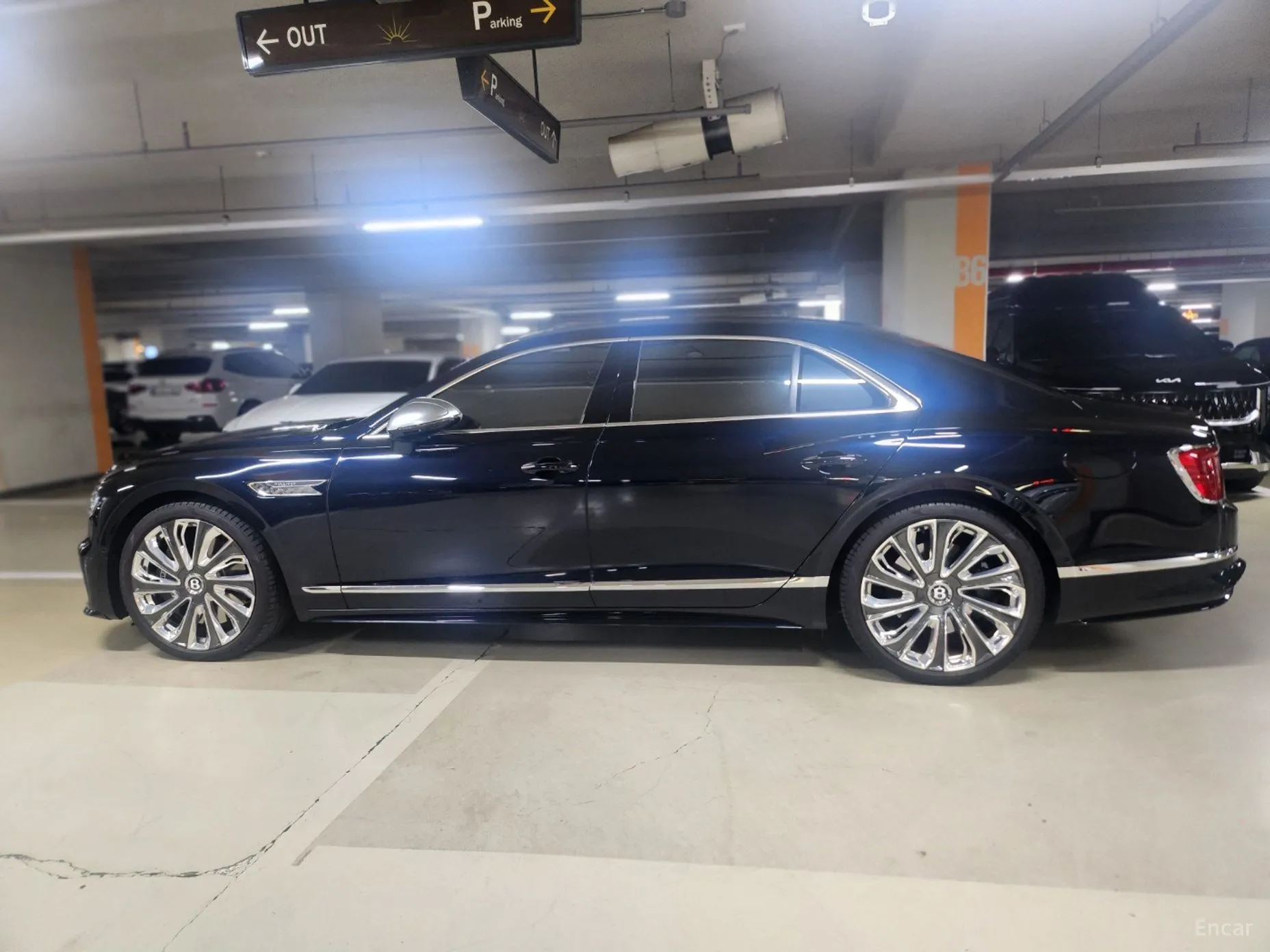 Bentley Flying Spur 4th Generation превью 14