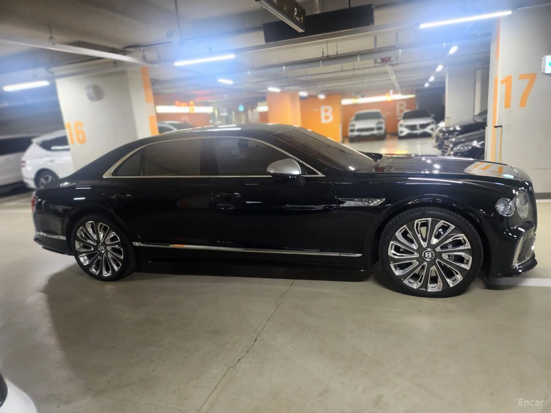 Bentley Flying Spur 4th Generation превью 15