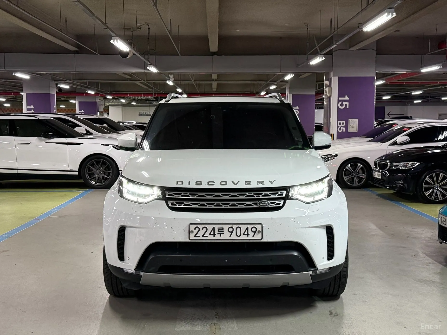 Land Rover Discovery 5