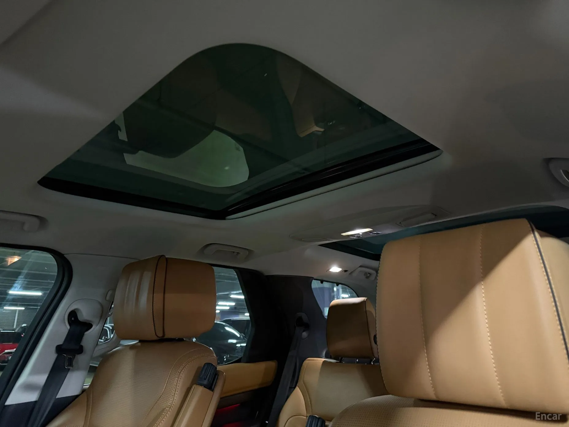Land Rover Discovery 5 превью 14