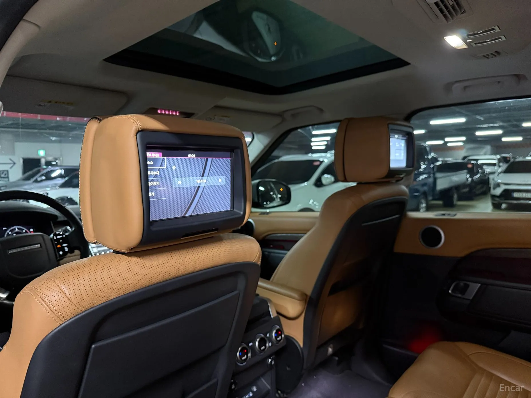 Land Rover Discovery 5 превью 17