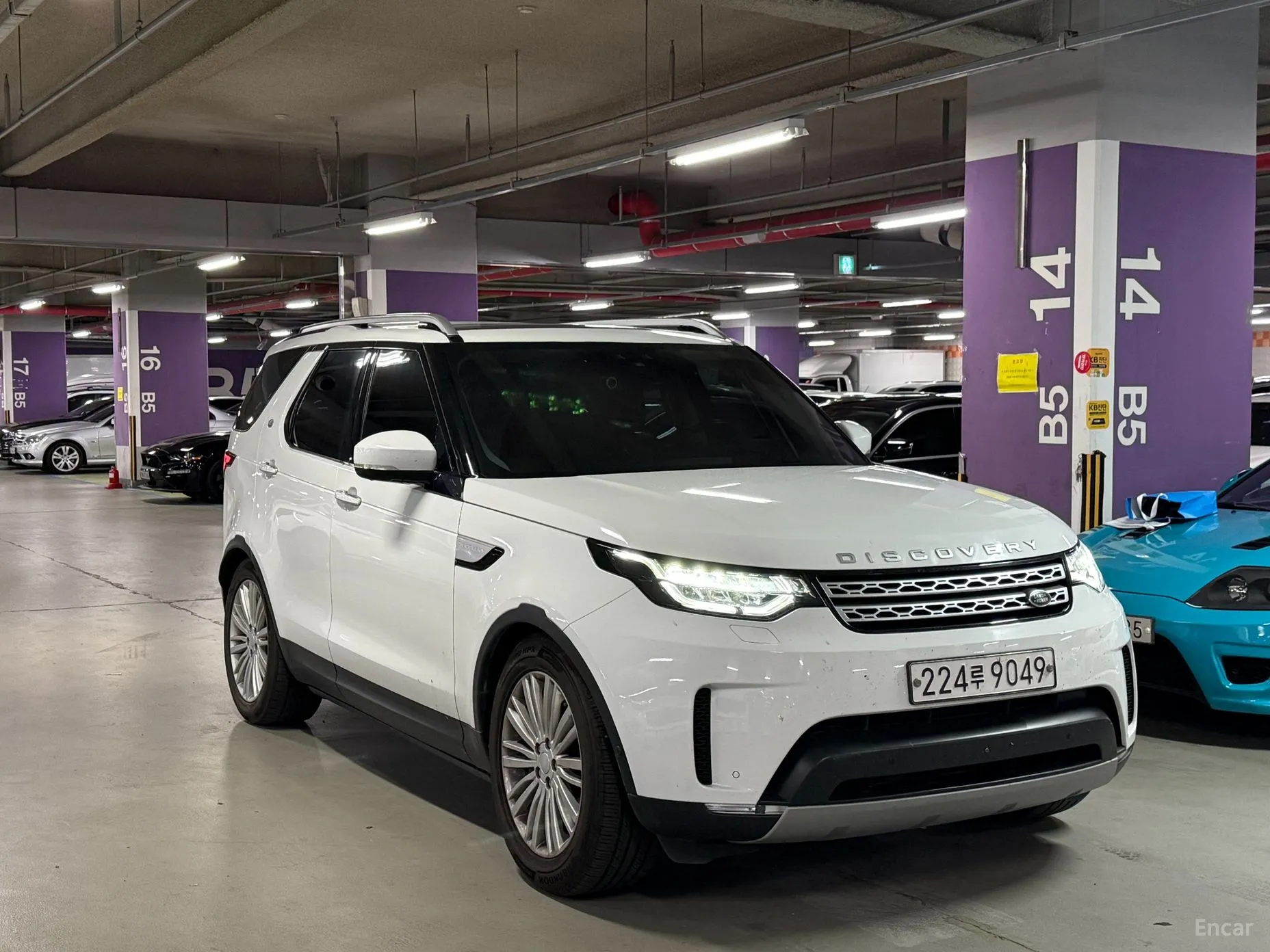 Land Rover Discovery 5 превью 3
