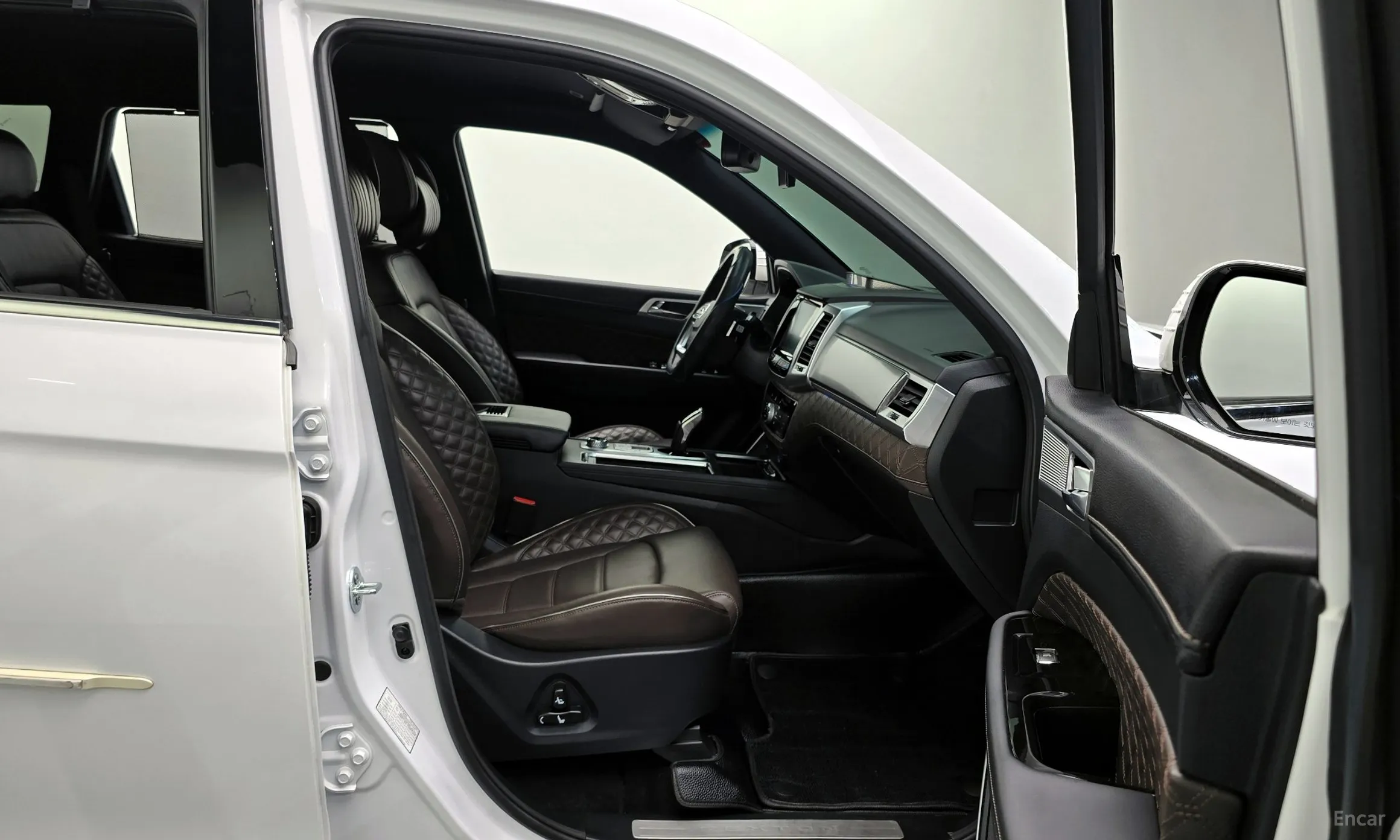 KG Mobility (SsangYong) Rexton превью 11
