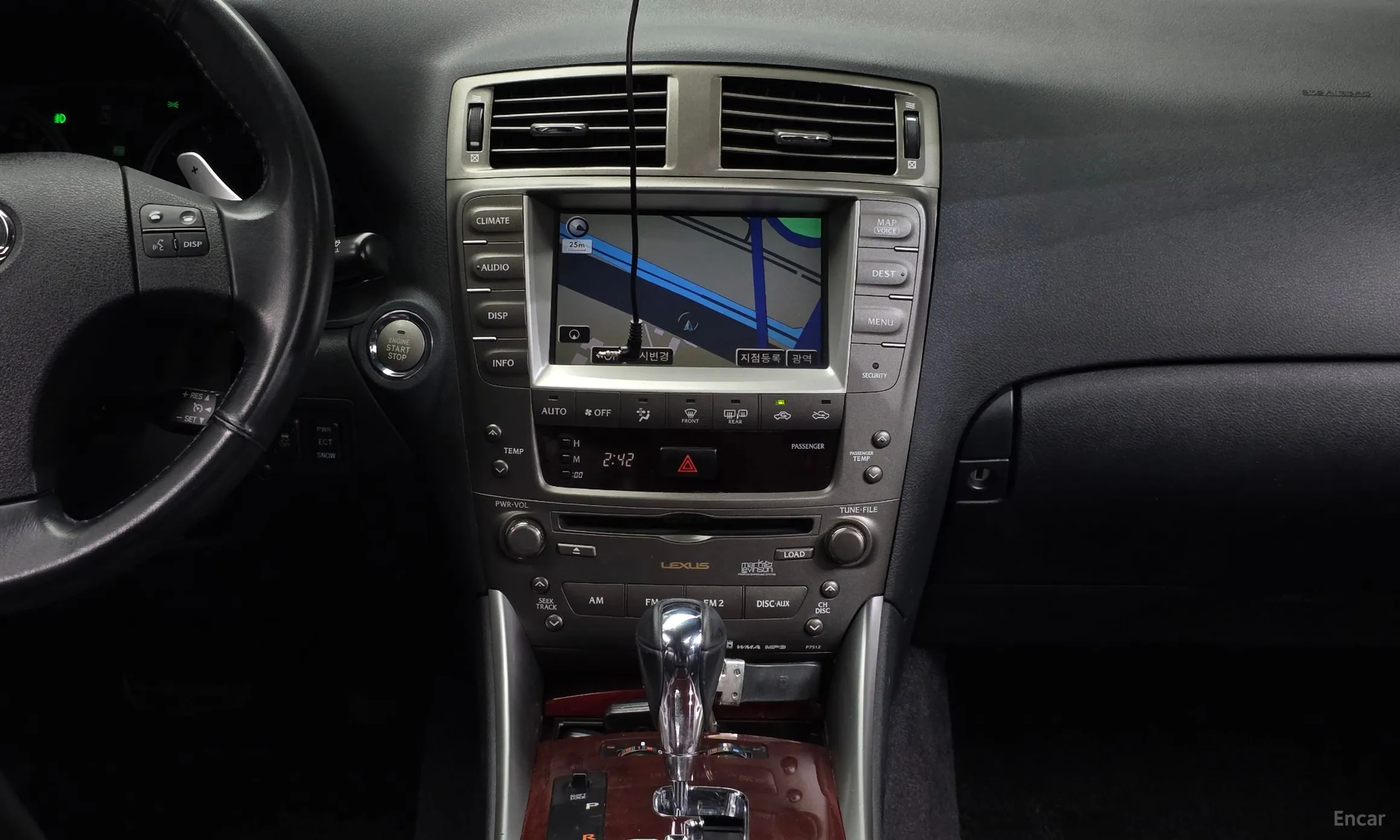 Lexus IS250 превью 12