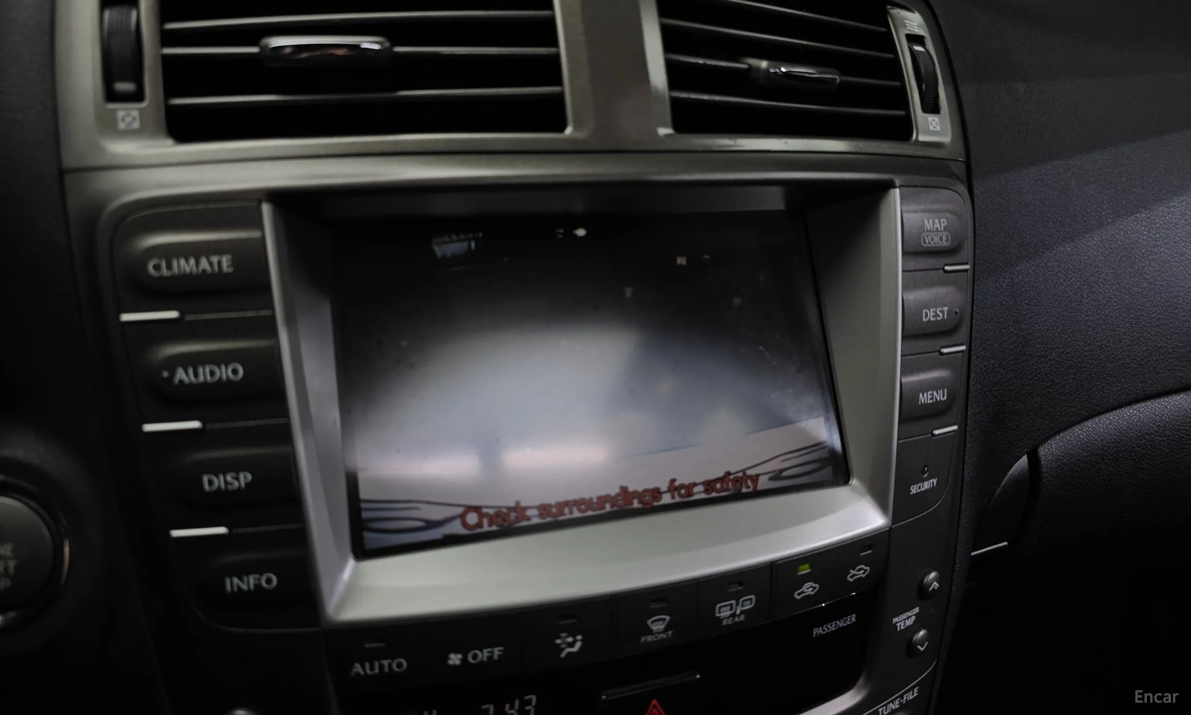 Lexus IS250 превью 14