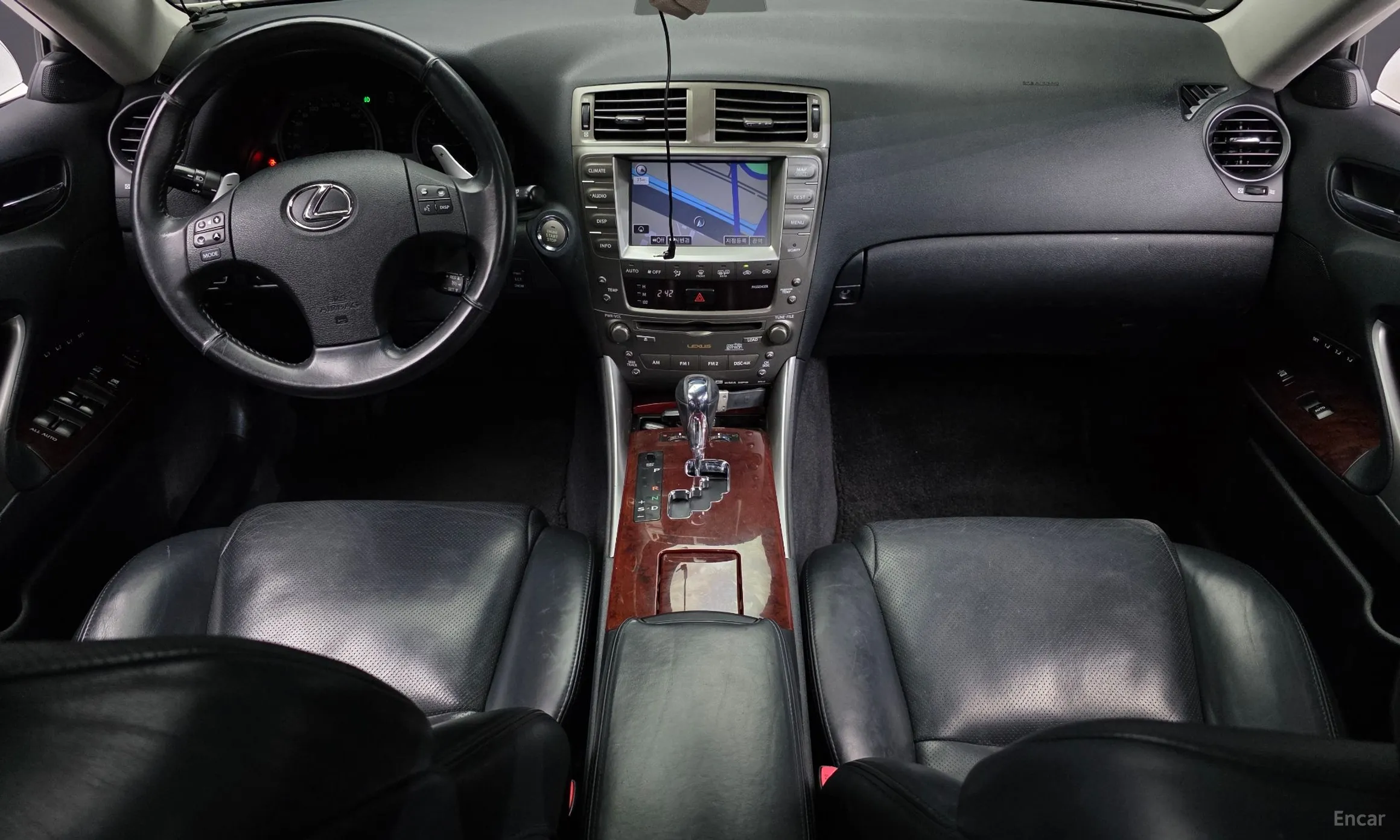 Lexus IS250 превью 7