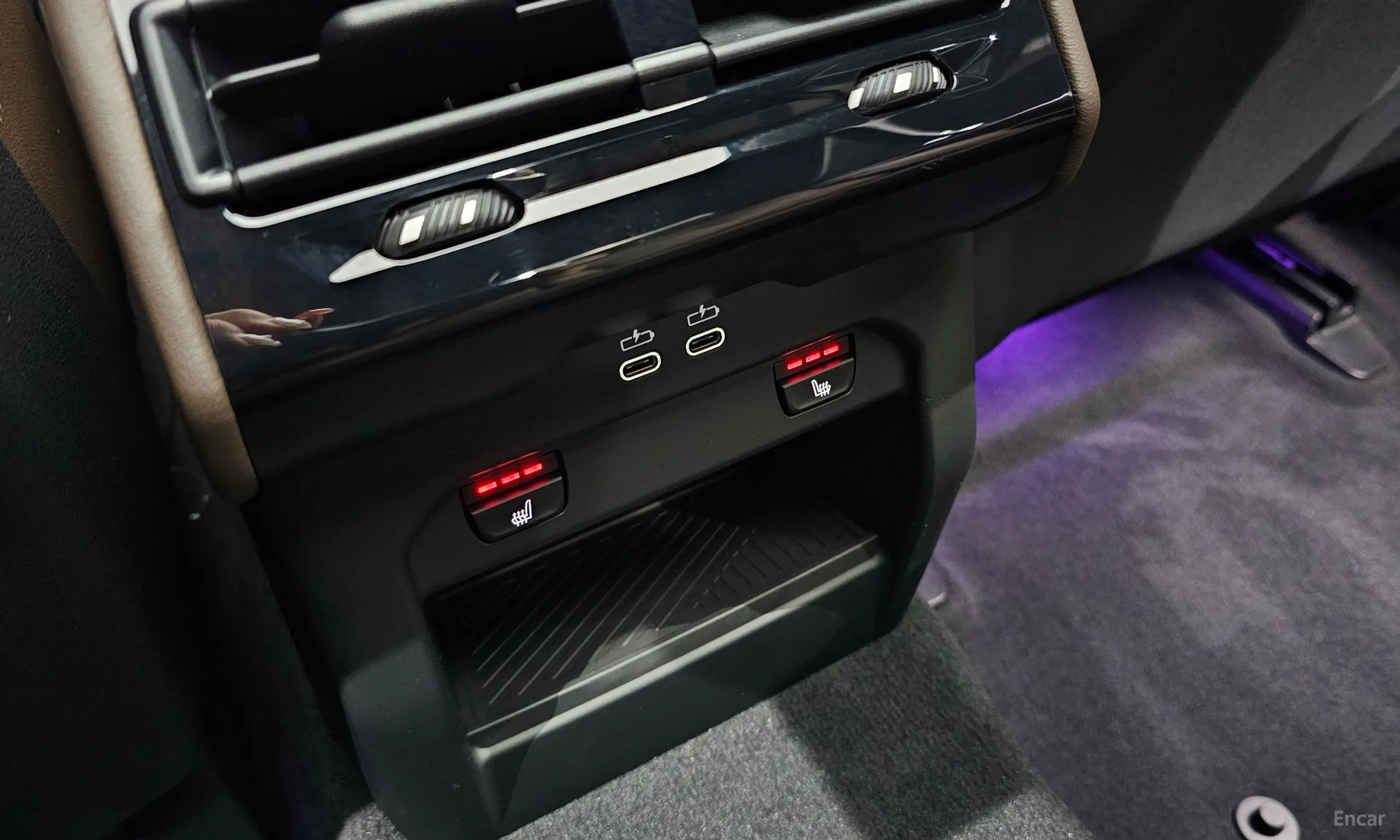 BMW 5 Series (G60) превью 20