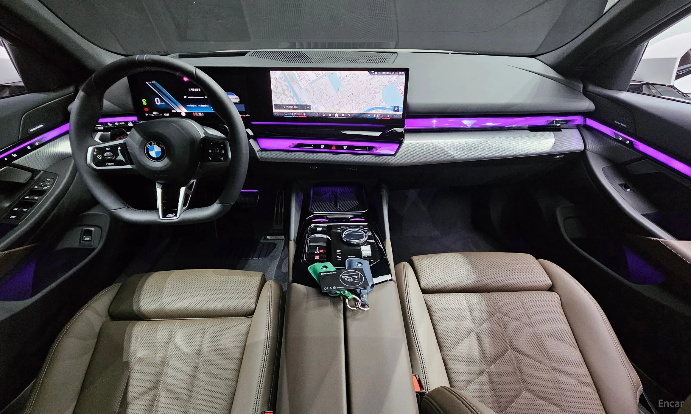 BMW 5 Series (G60) превью 7