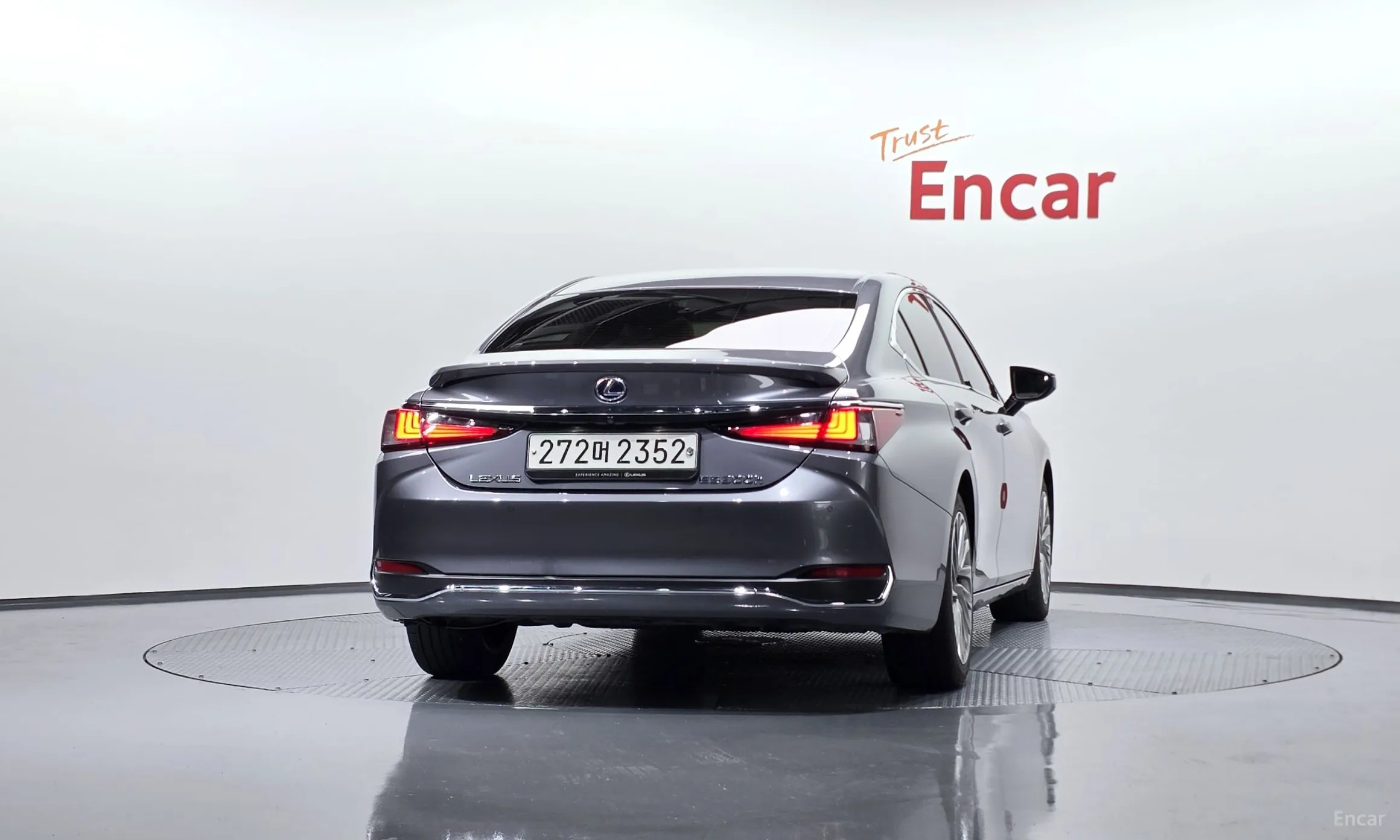 Lexus ES300h 7th Generation превью 4