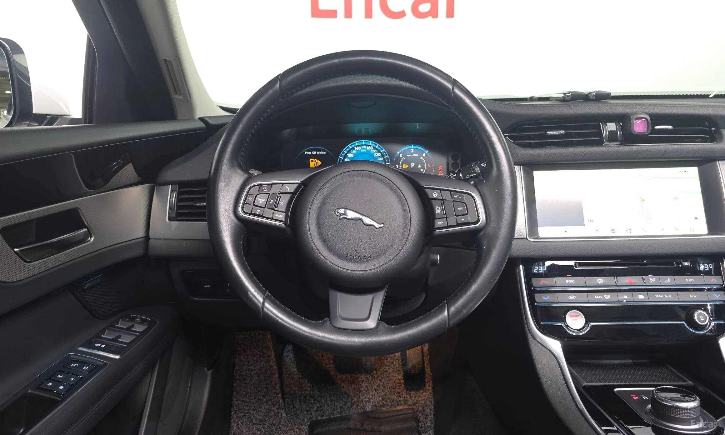 Jaguar XF (x260) превью 12