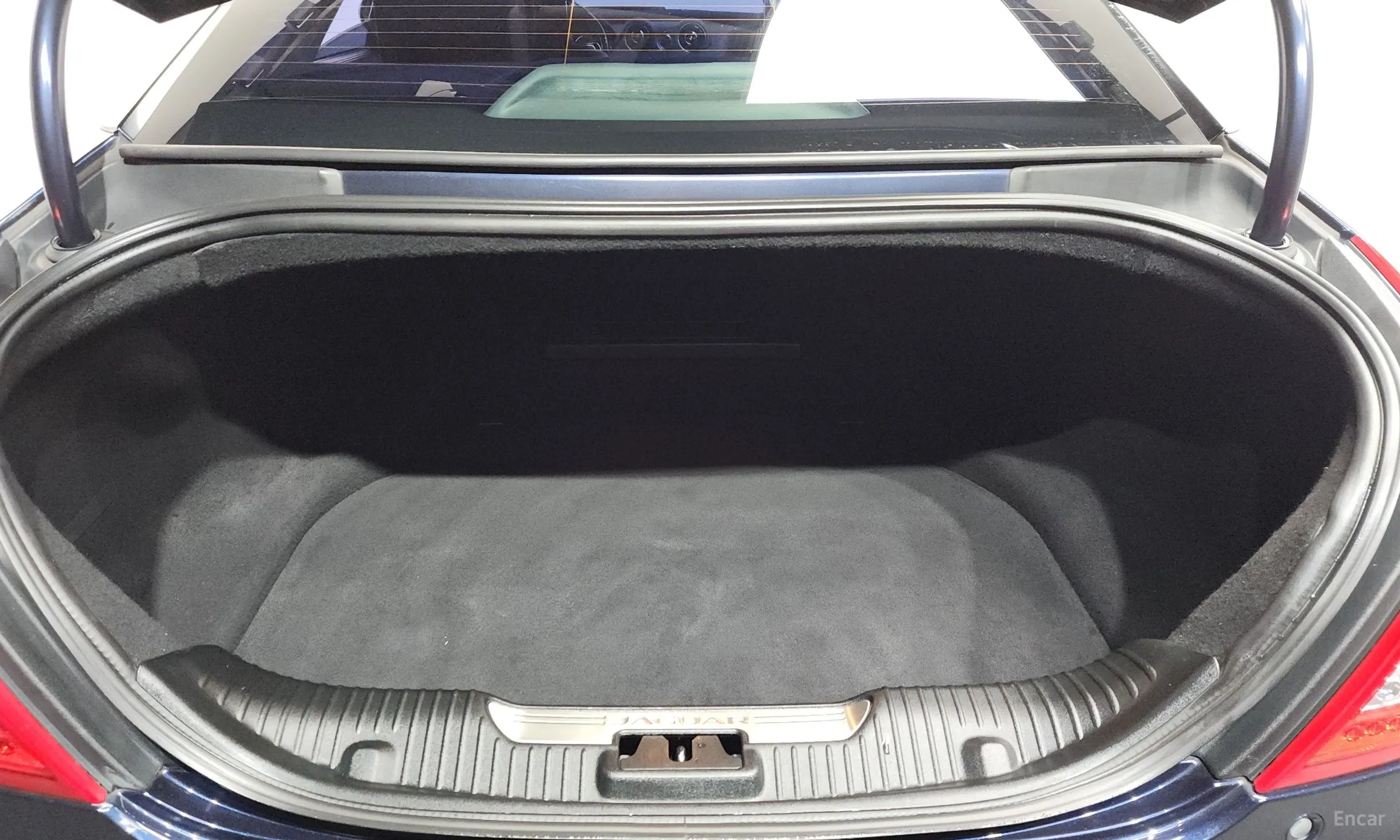 Jaguar All New XJ превью 17