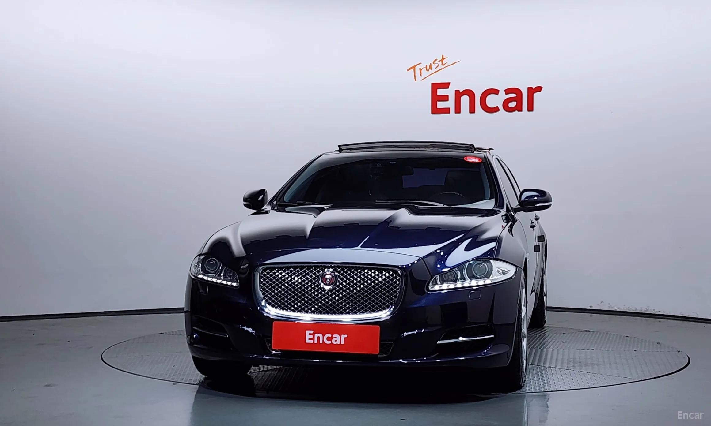 Jaguar All New XJ превью 3