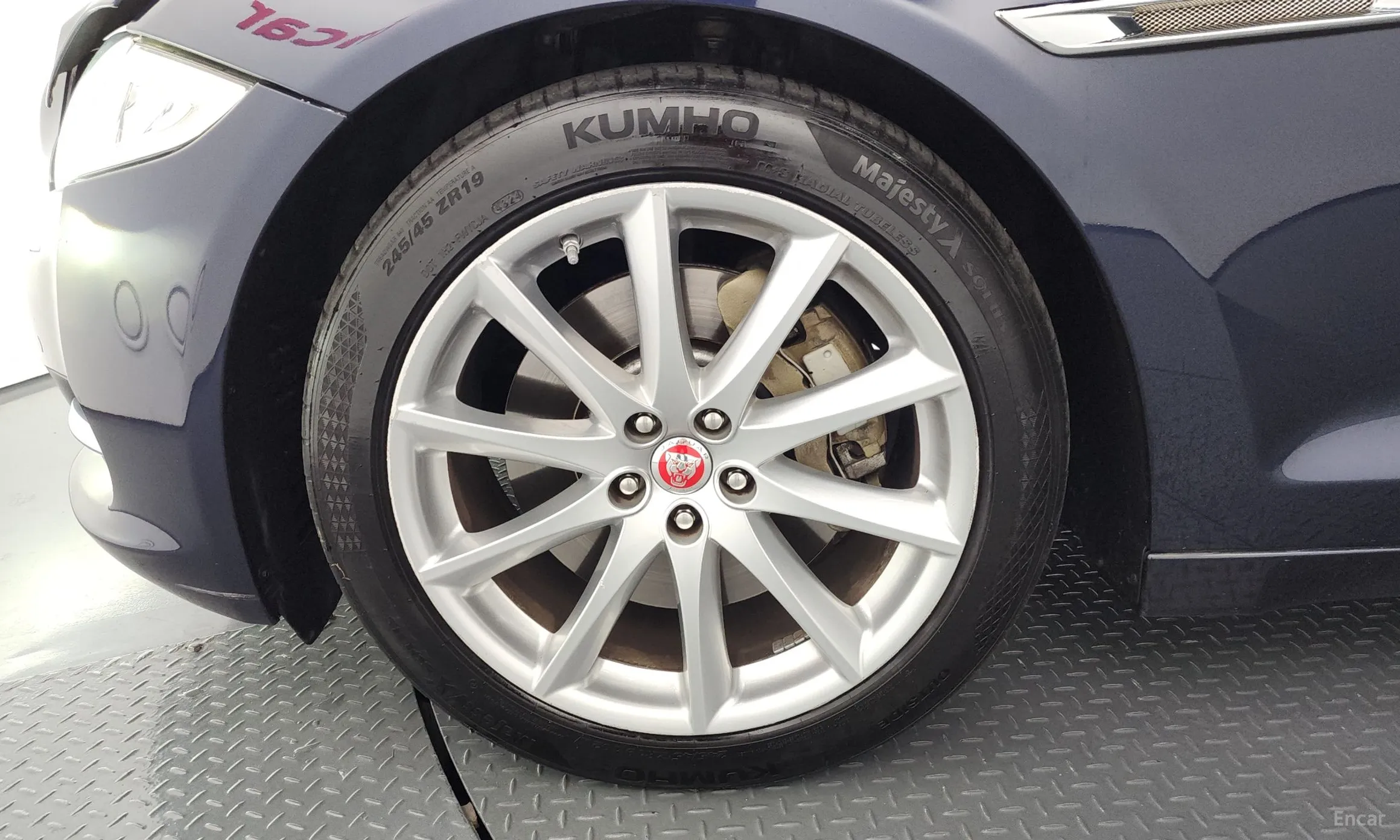 Jaguar All New XJ превью 5