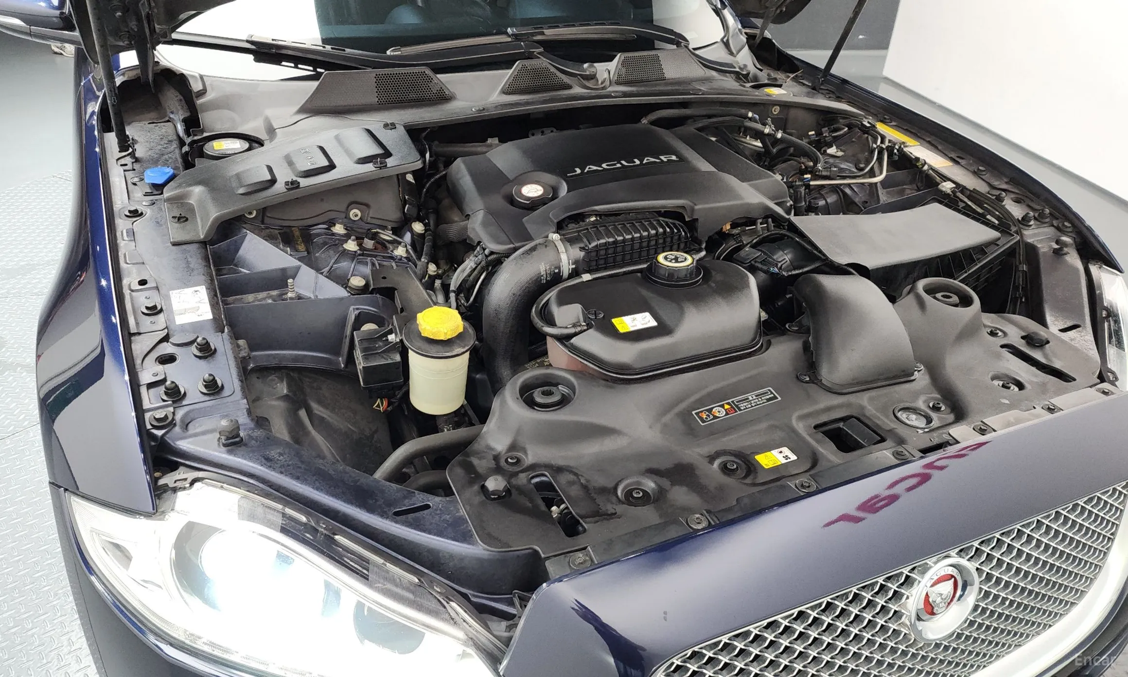 Jaguar All New XJ превью 6