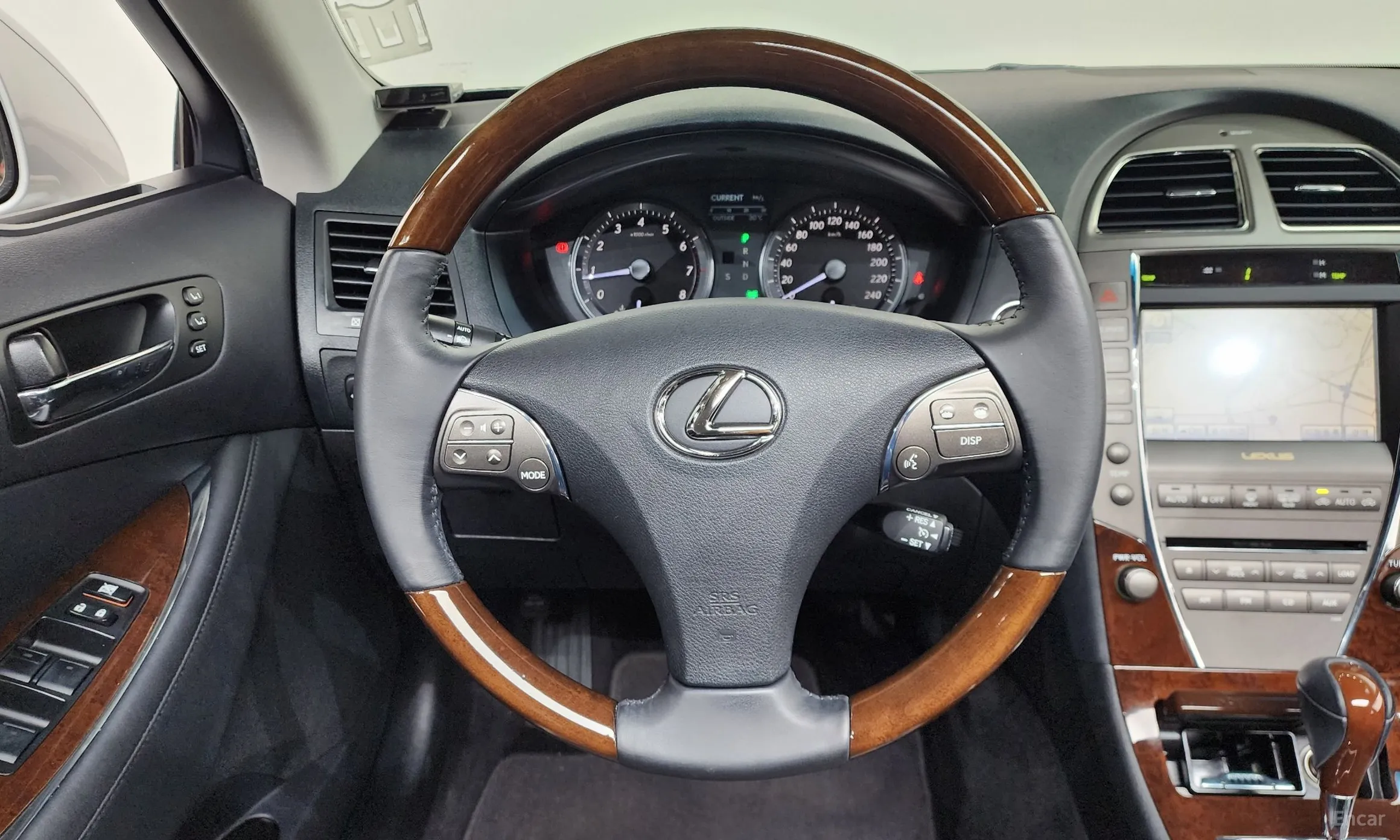 Lexus ES350 превью 12