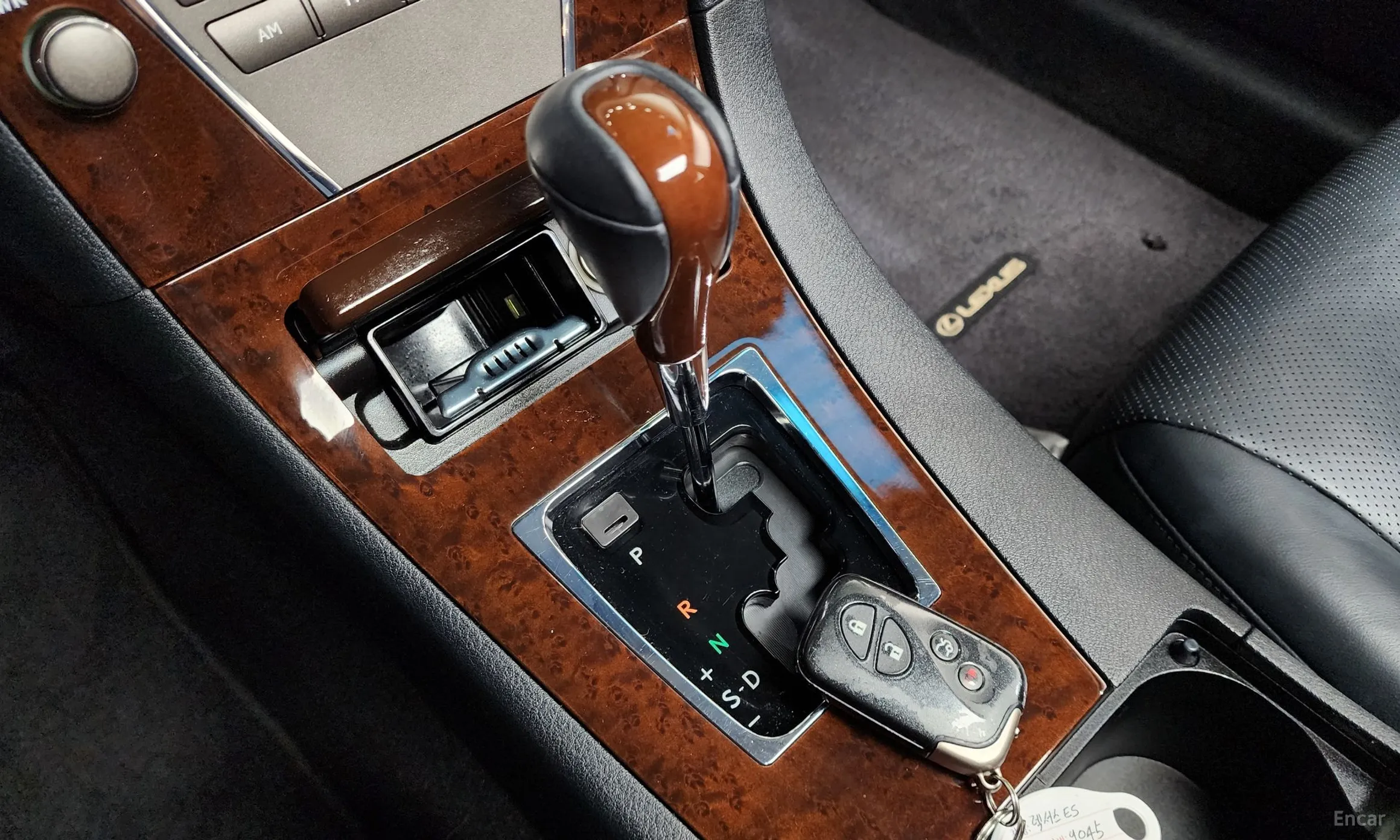 Lexus ES350 превью 9