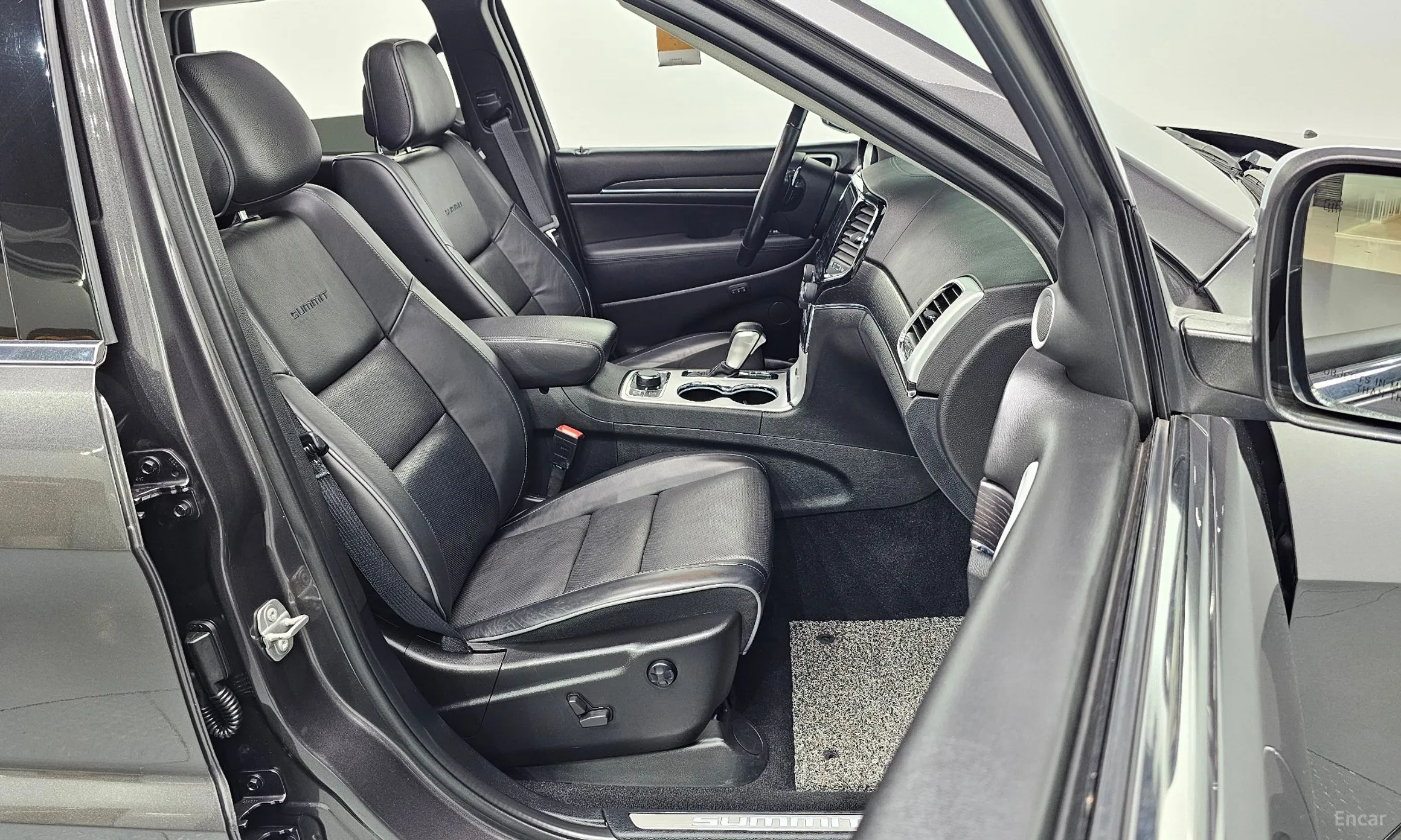 Jeep Grand Cherokee превью 10