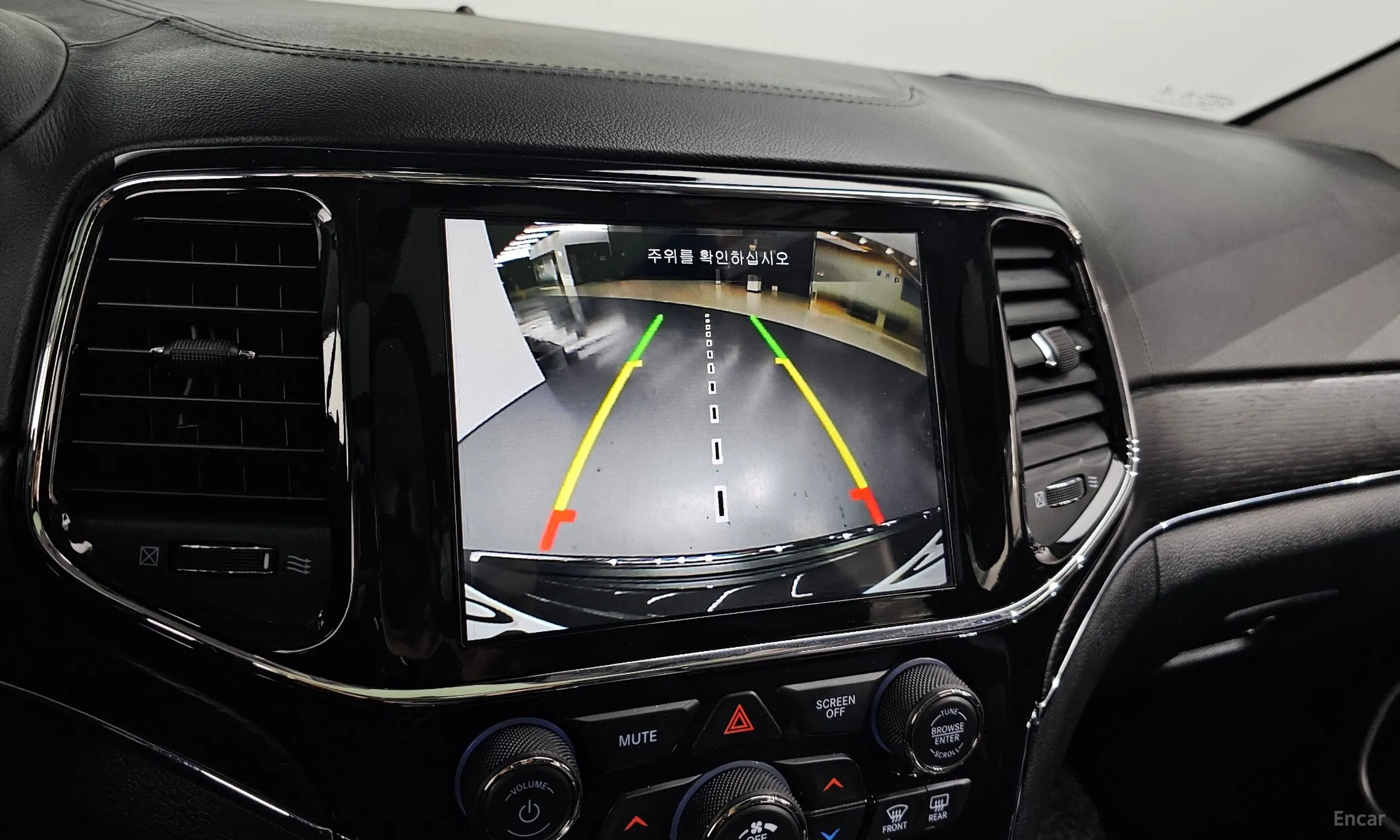 Jeep Grand Cherokee превью 14