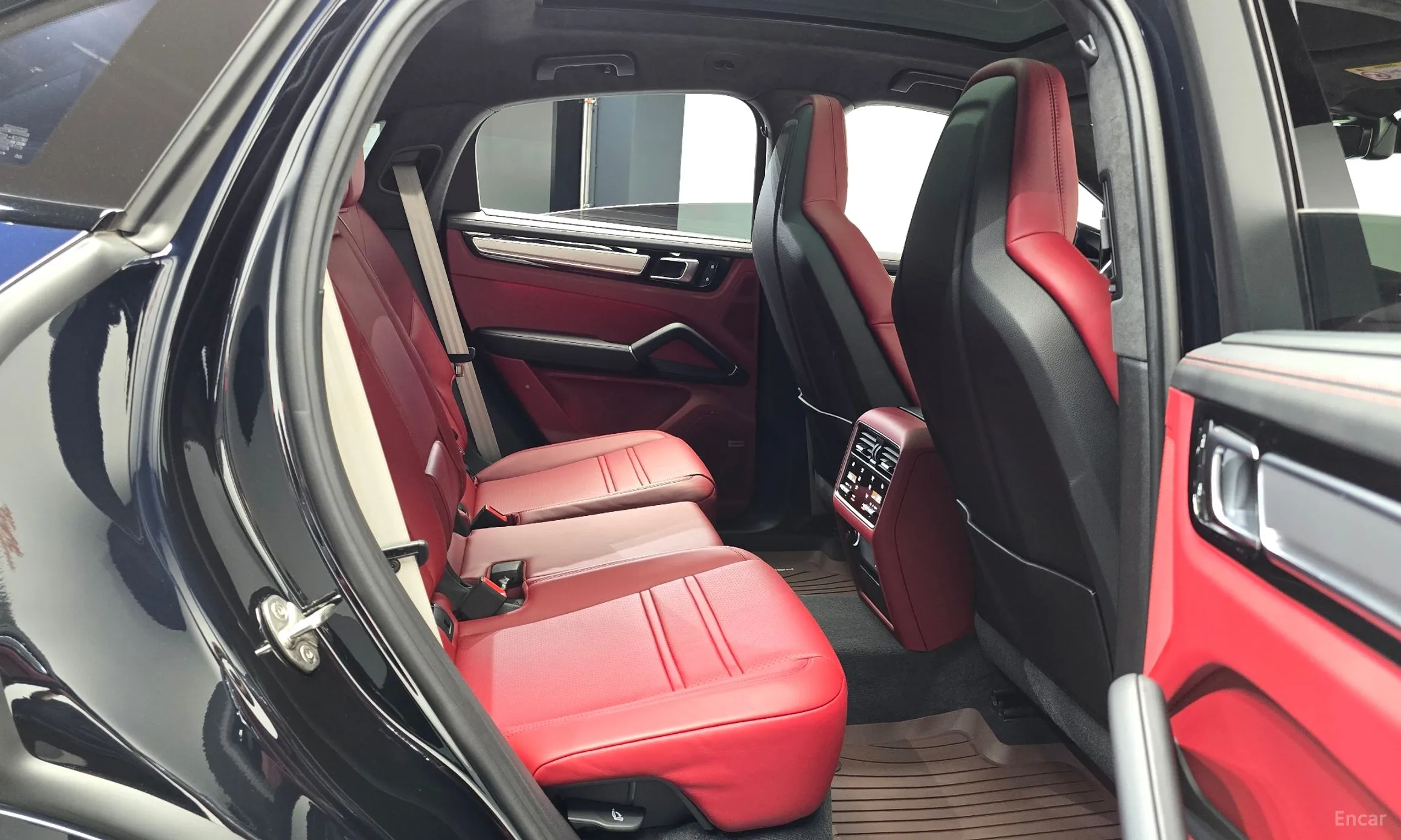 Porsche Cayenne (PO536) превью 11