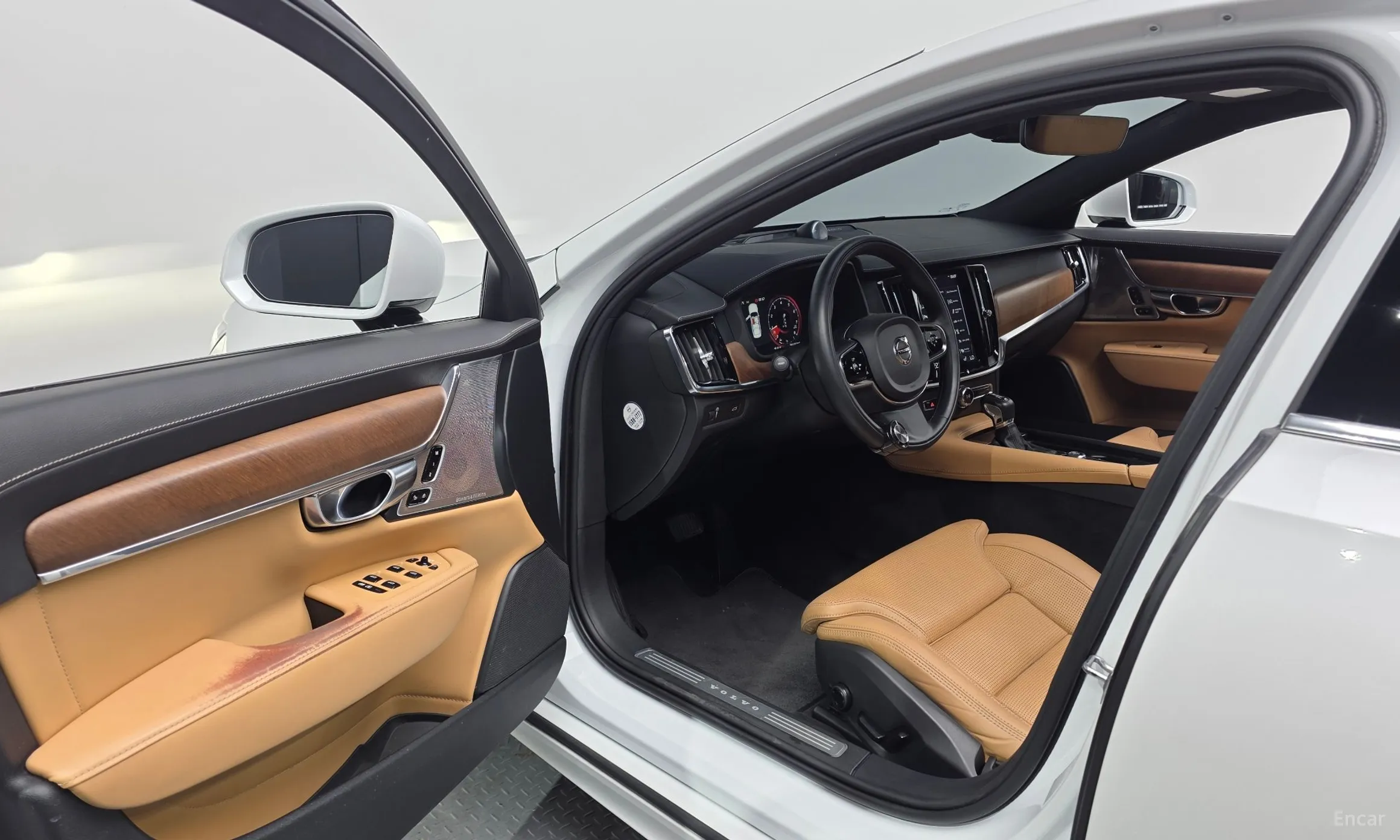 Volvo S90 превью 10
