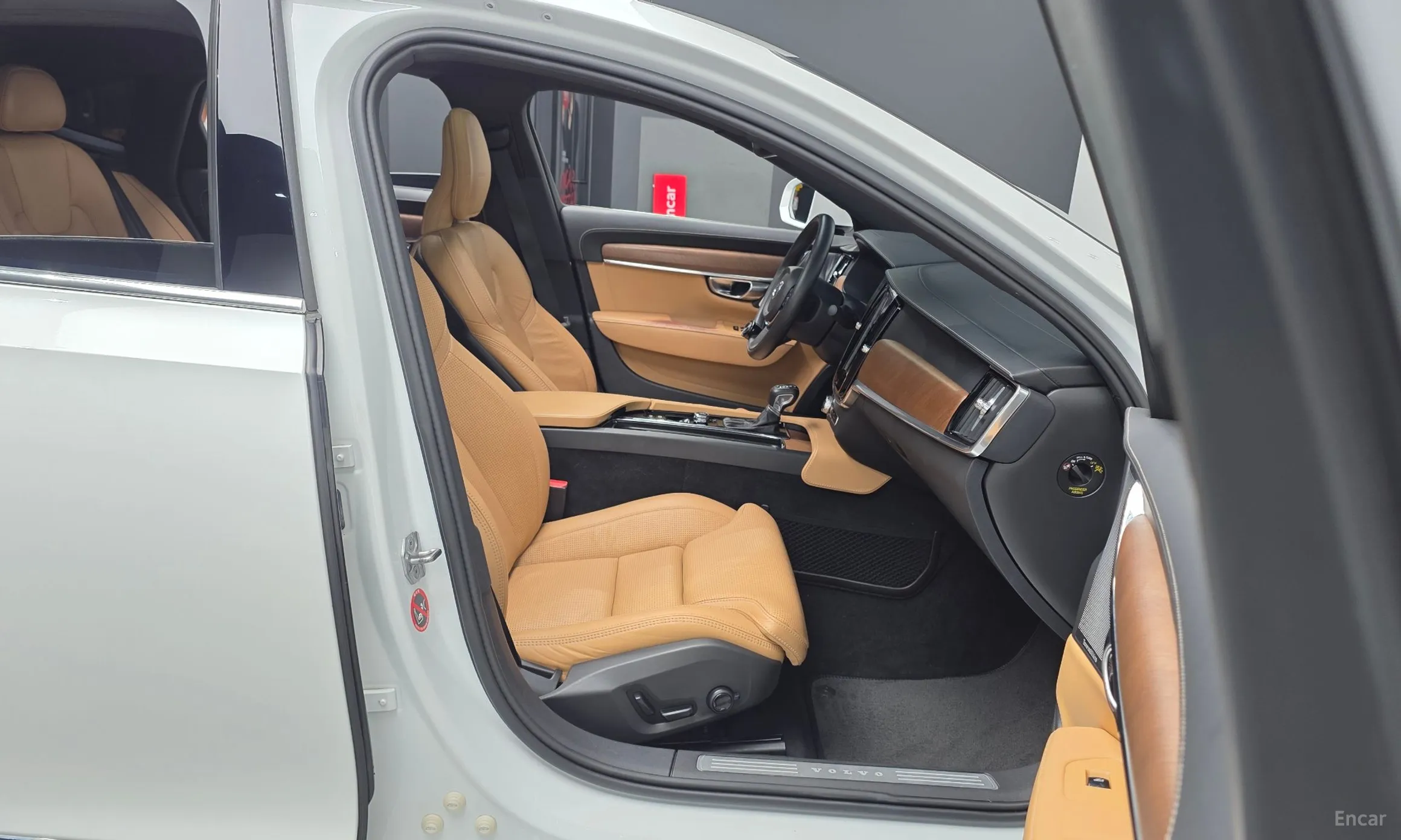 Volvo S90 превью 11
