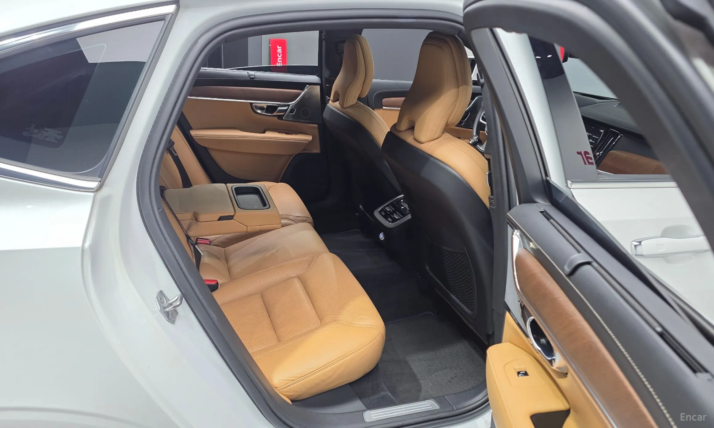 Volvo S90 превью 12