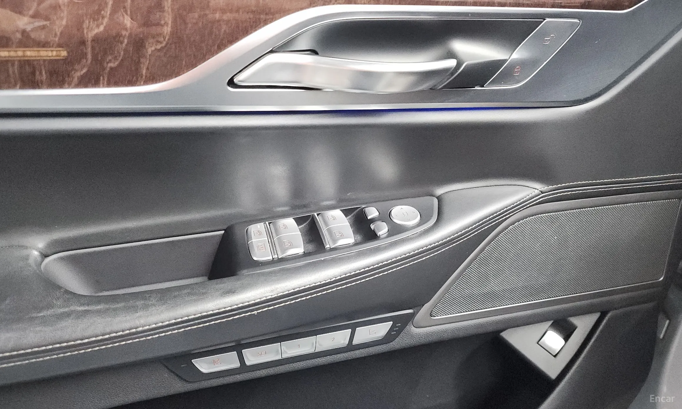 BMW 7 Series (G11) превью 19