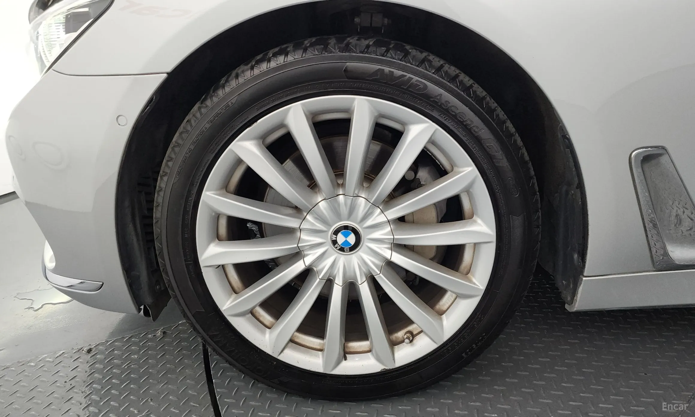 BMW 7 Series (G11) превью 5