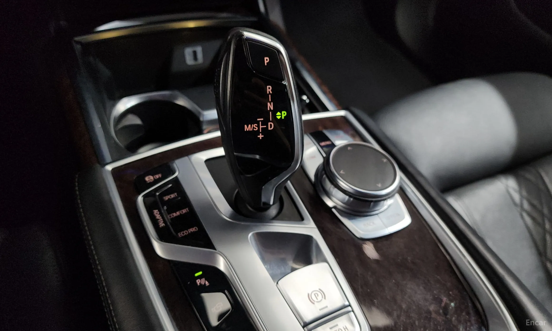 BMW 7 Series (G11) превью 9