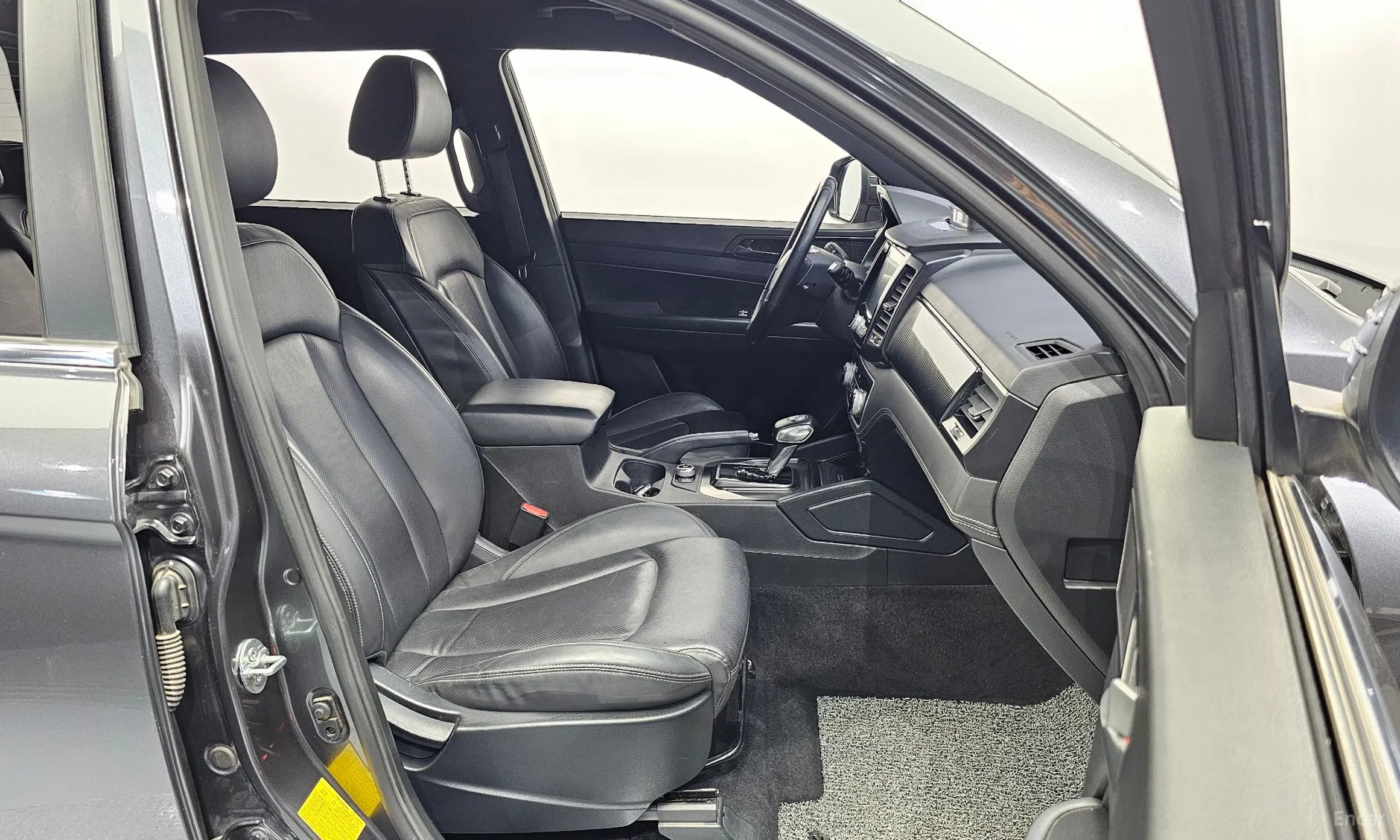 KG Mobility (SsangYong) Rexton Sports превью 11