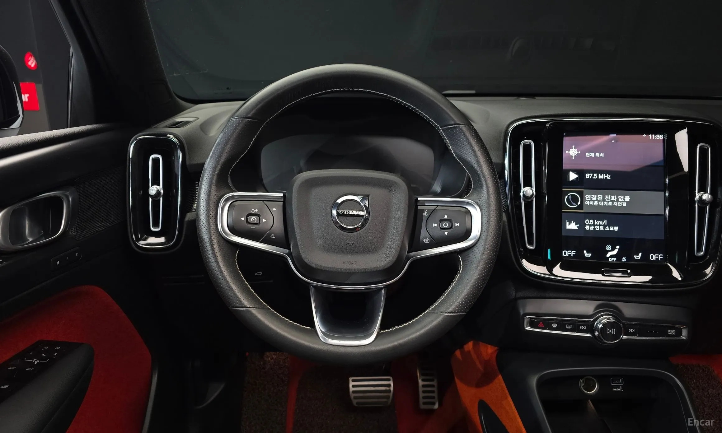 Volvo XC40 превью 13