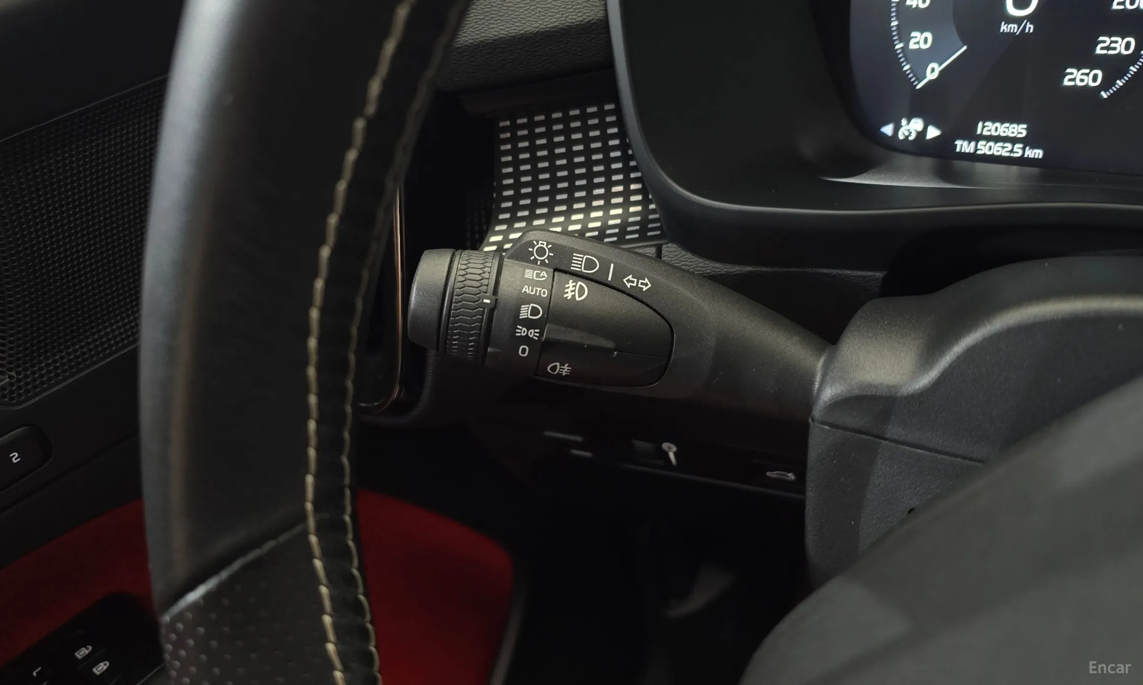 Volvo XC40 превью 17