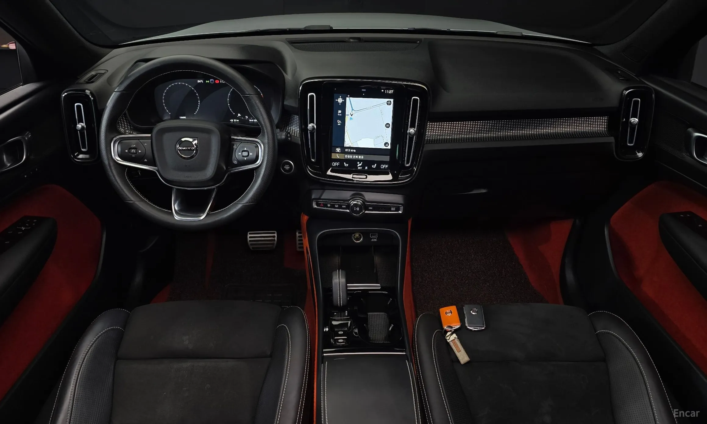 Volvo XC40 превью 7