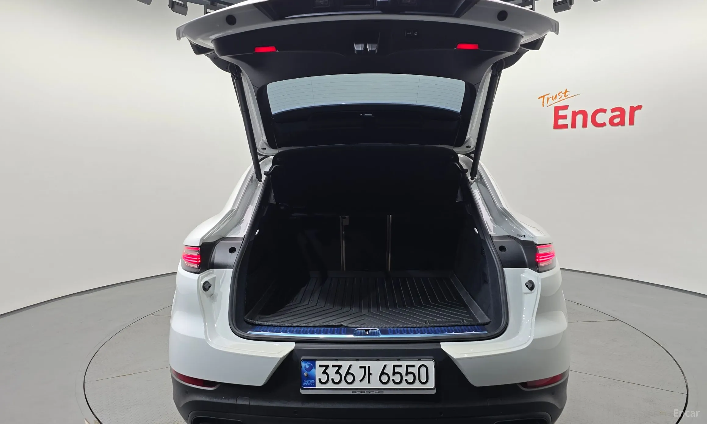 Porsche Cayenne (PO536) превью 18