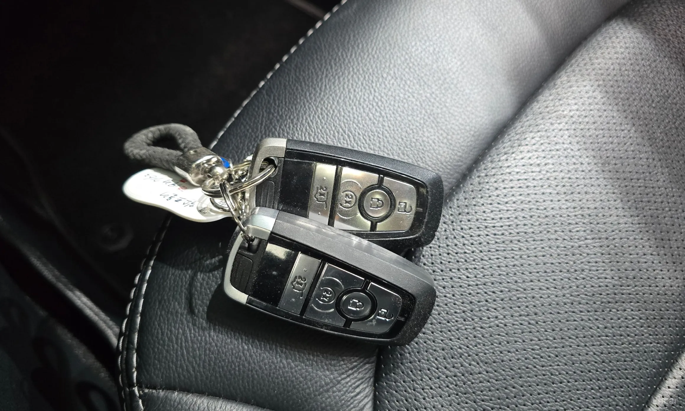 Ford Explorer превью 17
