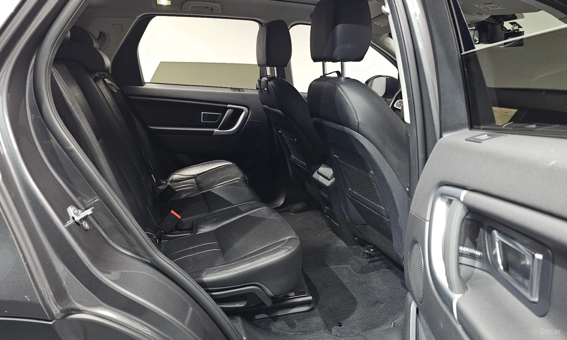 Land Rover Discovery Sports превью 11