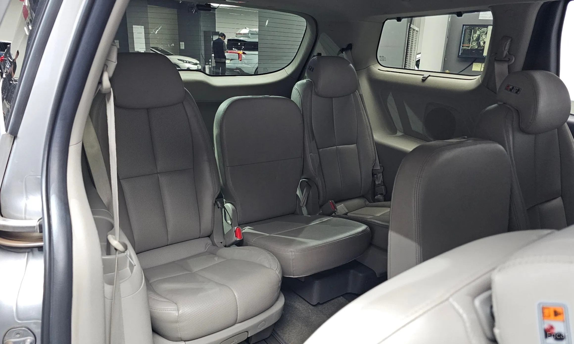 Kia Carnival превью 12