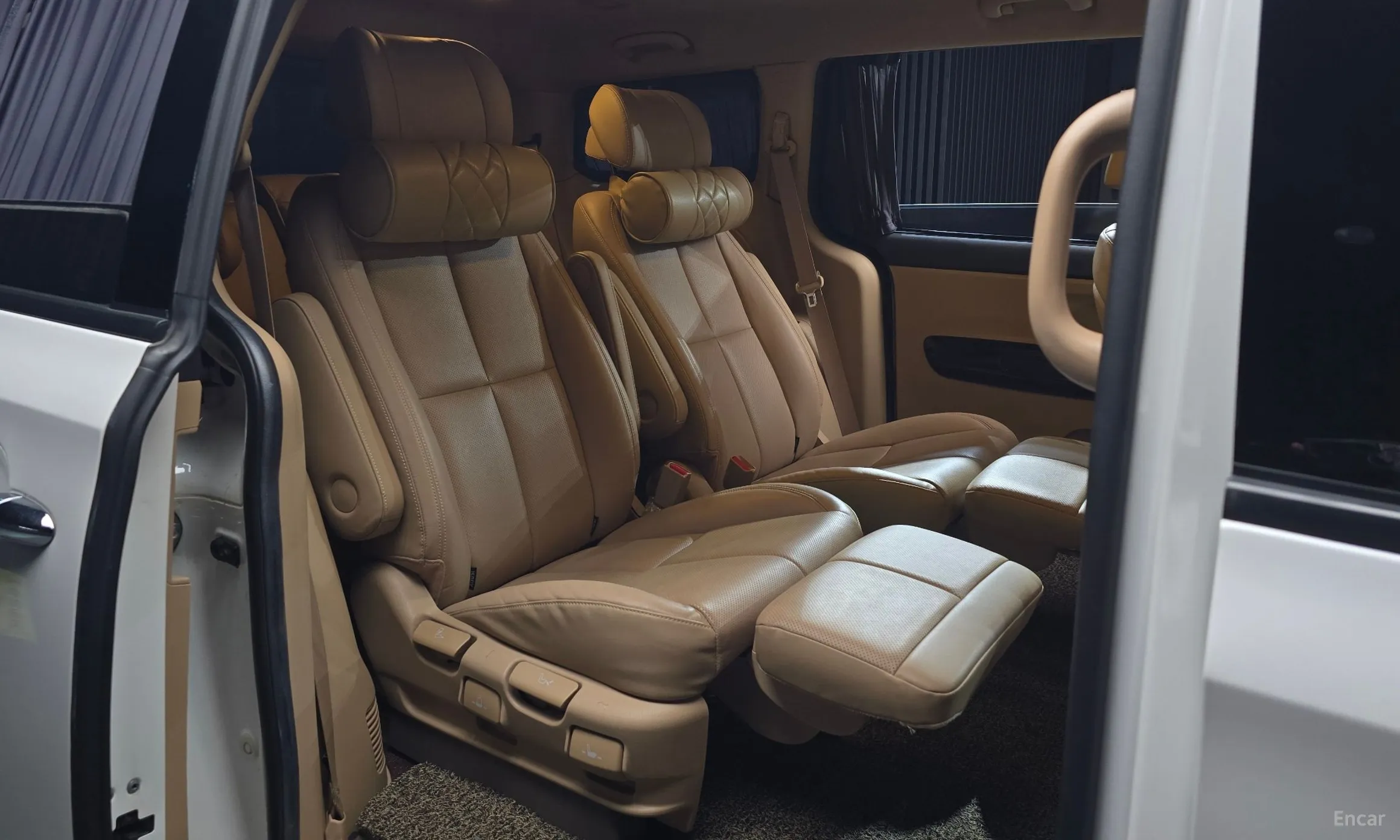 Kia Carnival превью 12