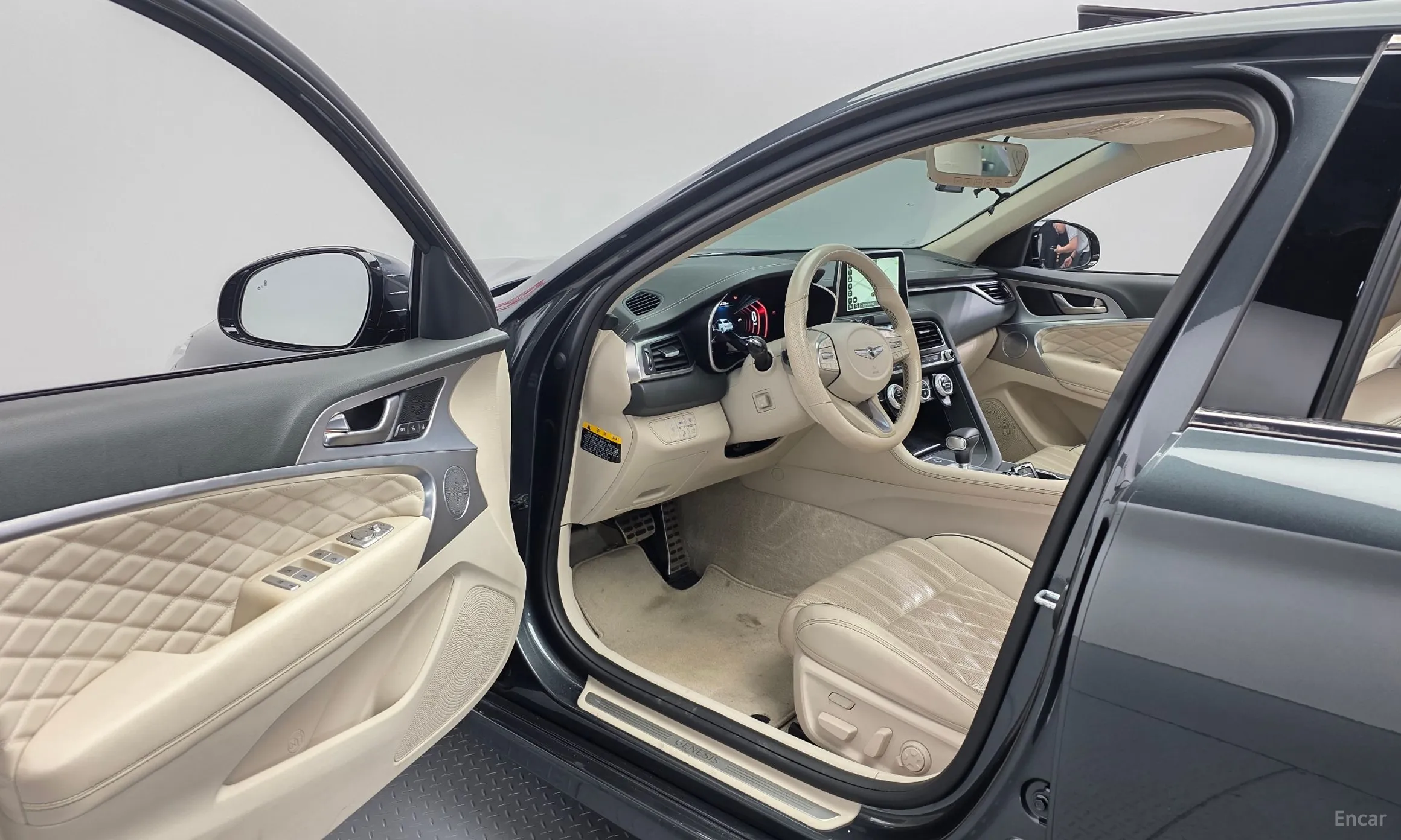Genesis G70 превью 10