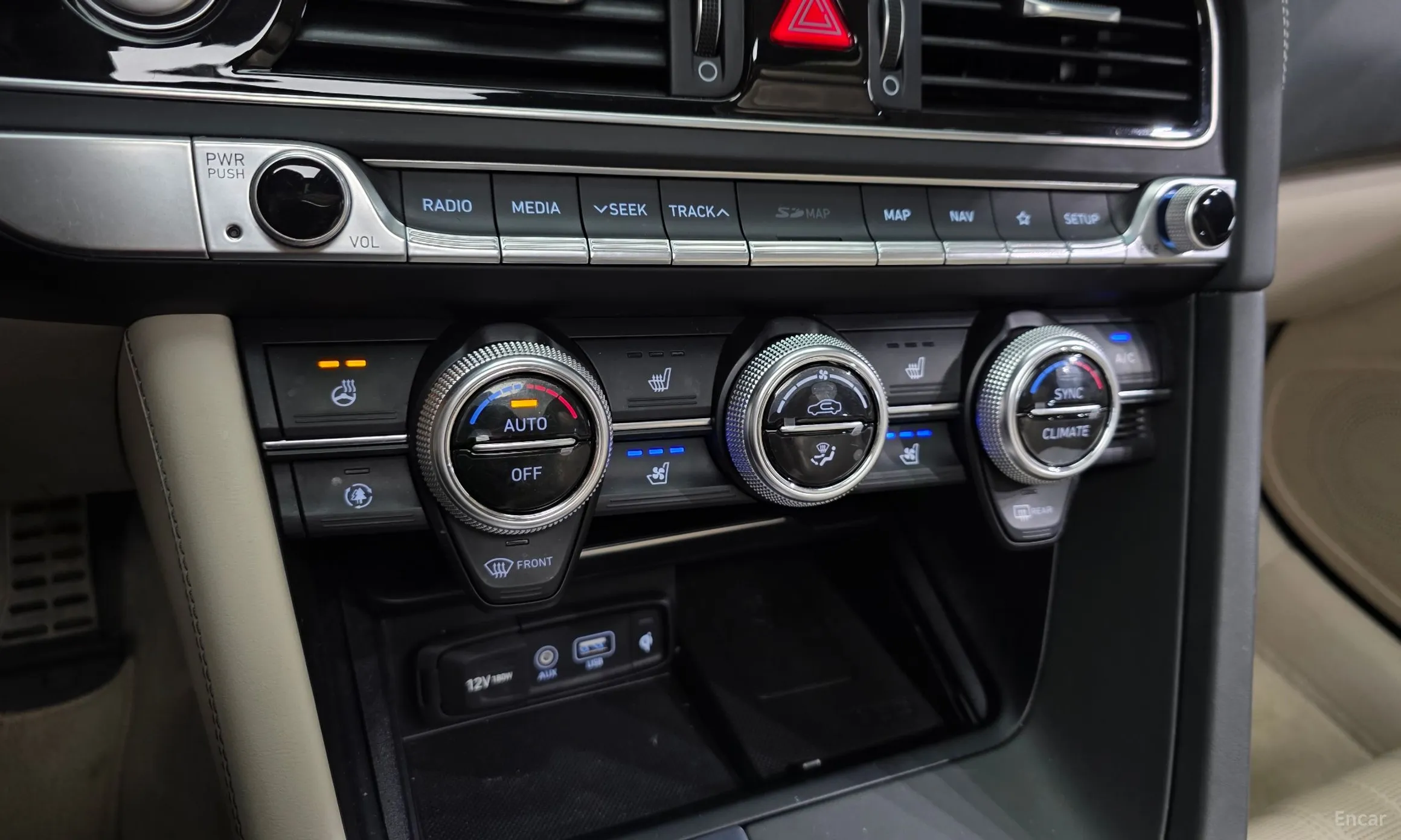 Genesis G70 превью 17