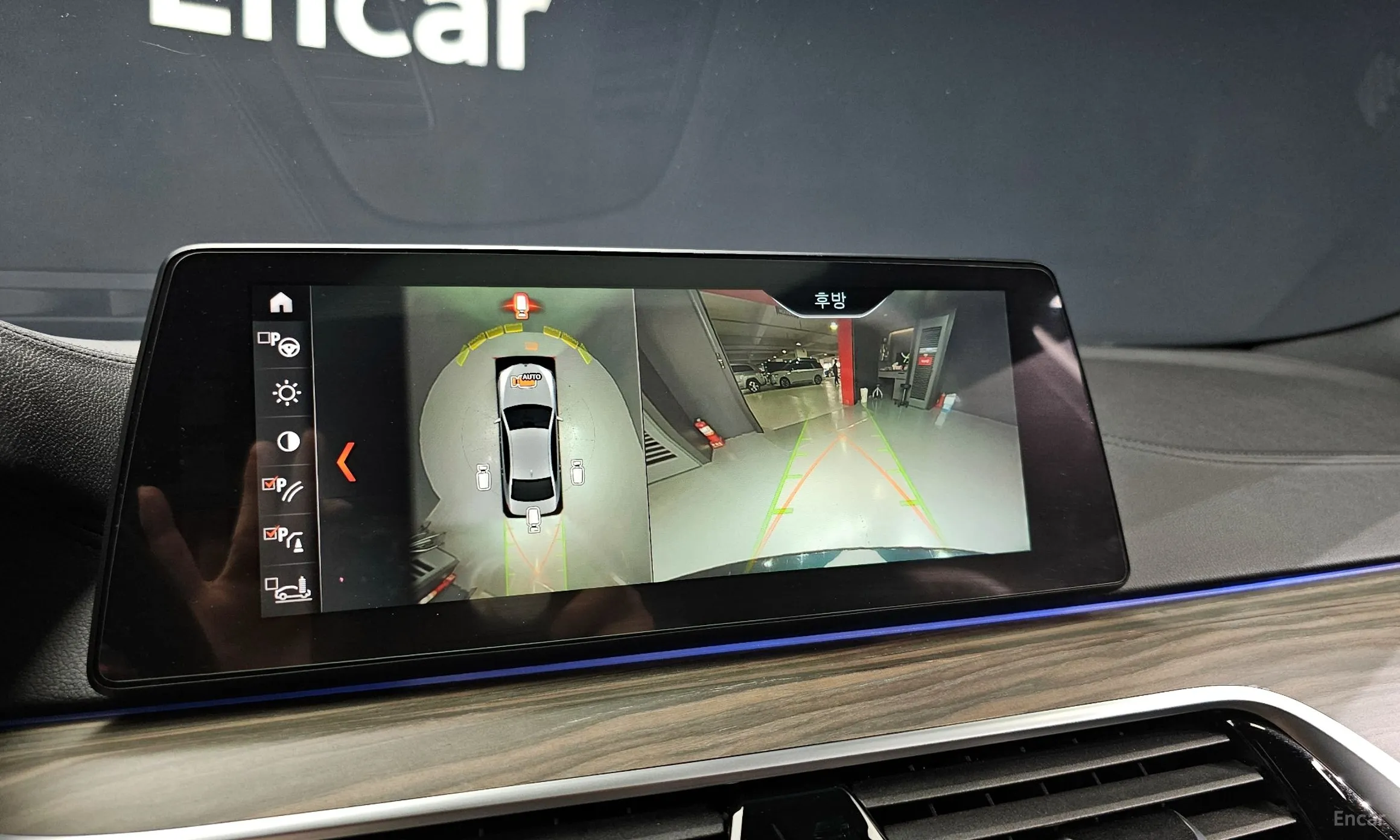 BMW 5 Series (G30) превью 14