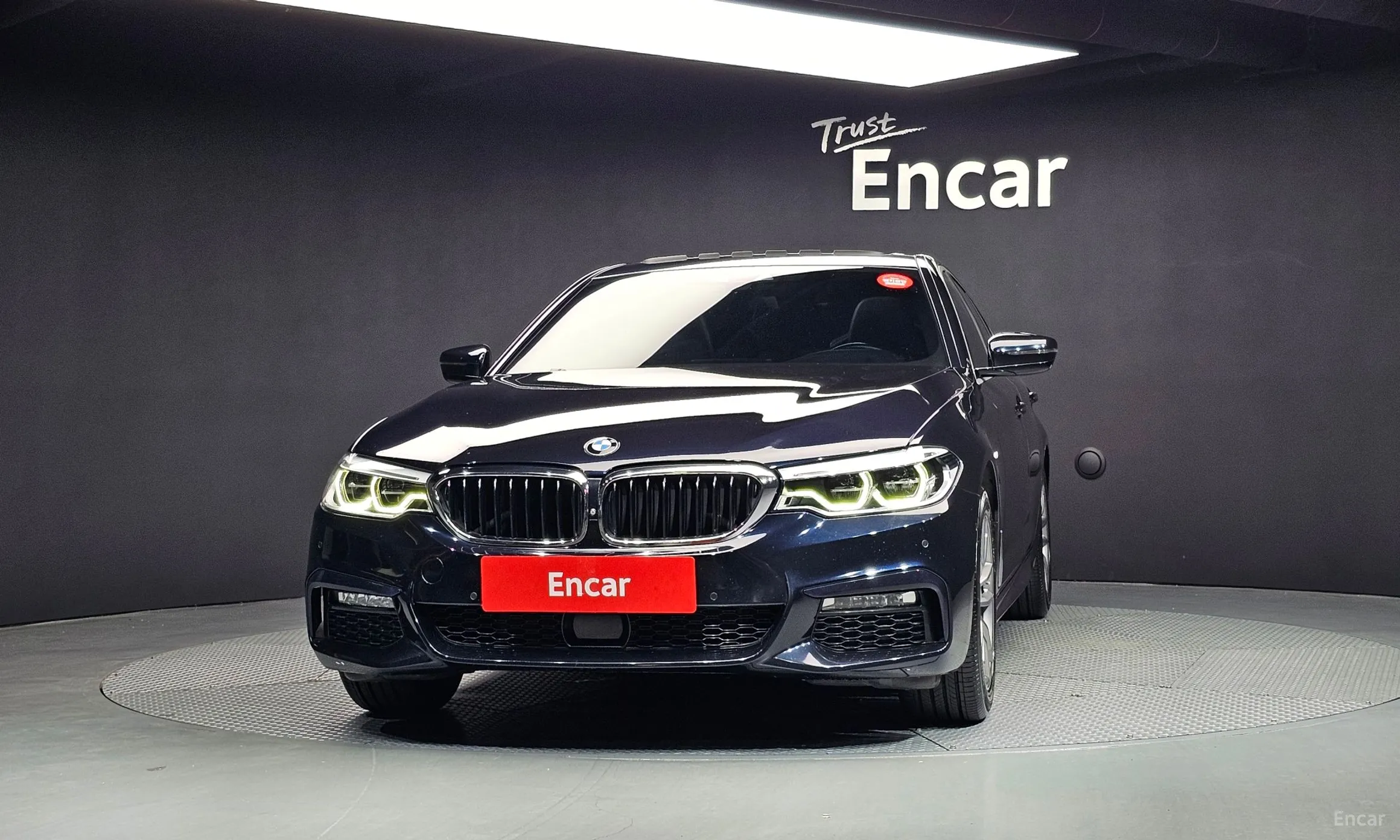 BMW 5 Series (G30) превью 3