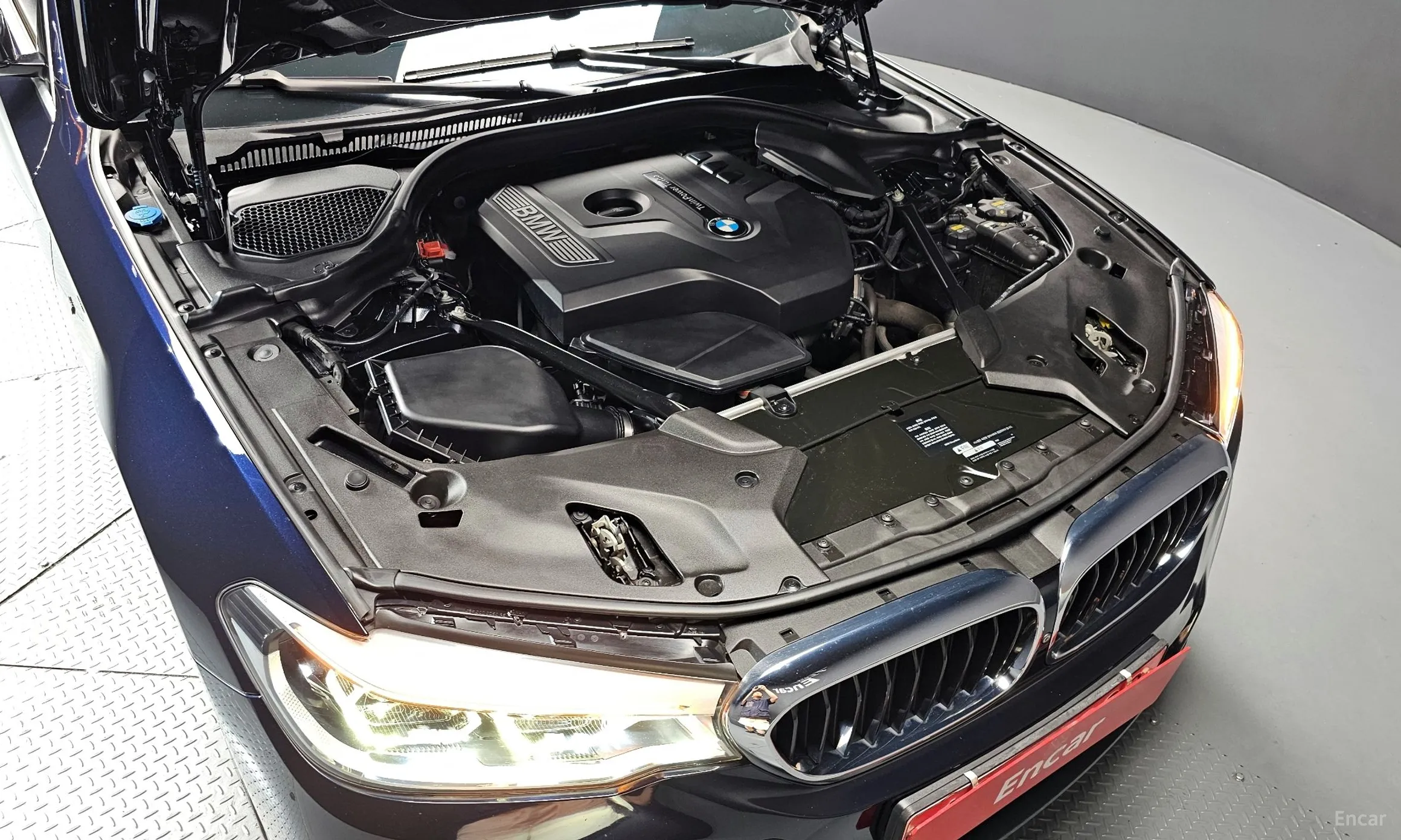 BMW 5 Series (G30) превью 6