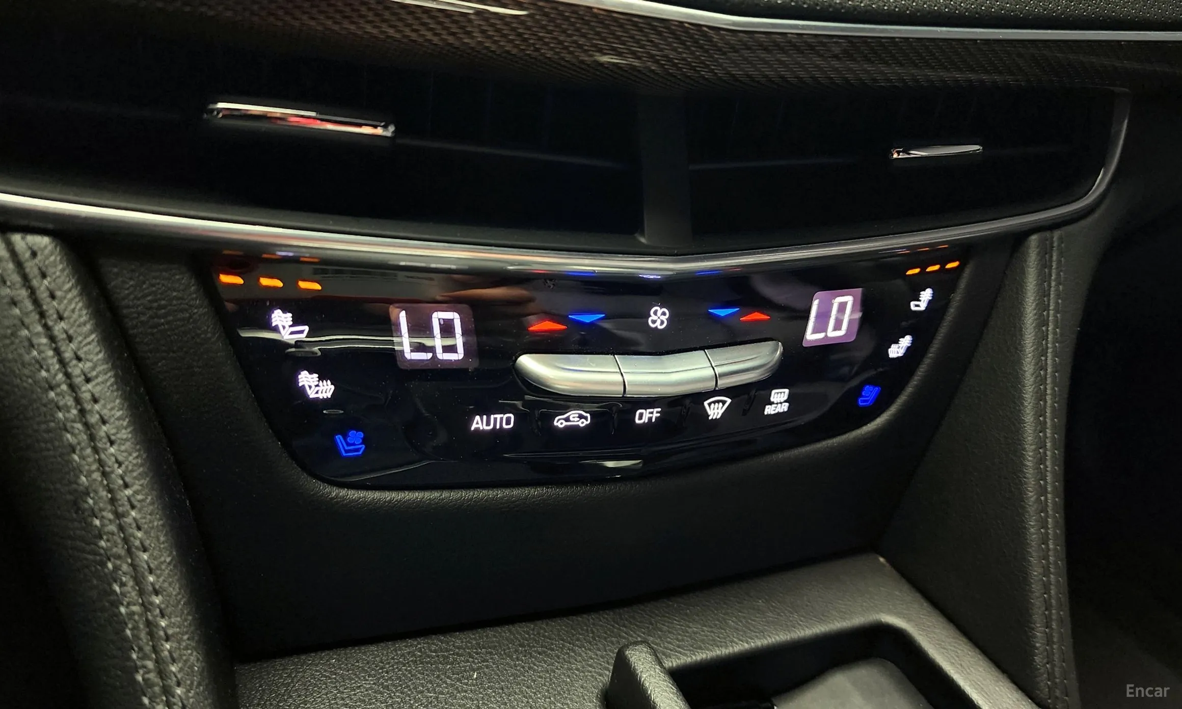 Cadillac CT6 превью 16
