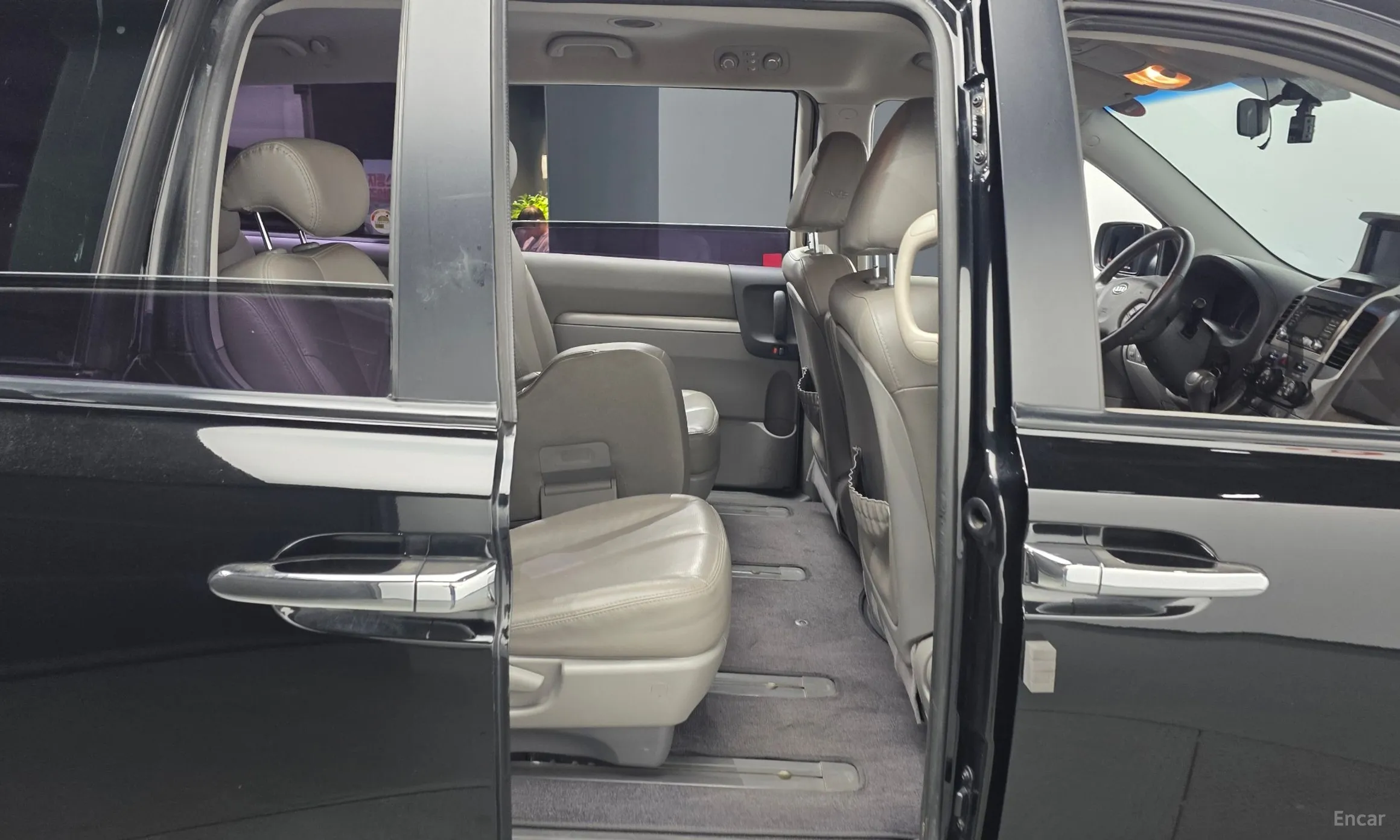 Kia Carnival R превью 12