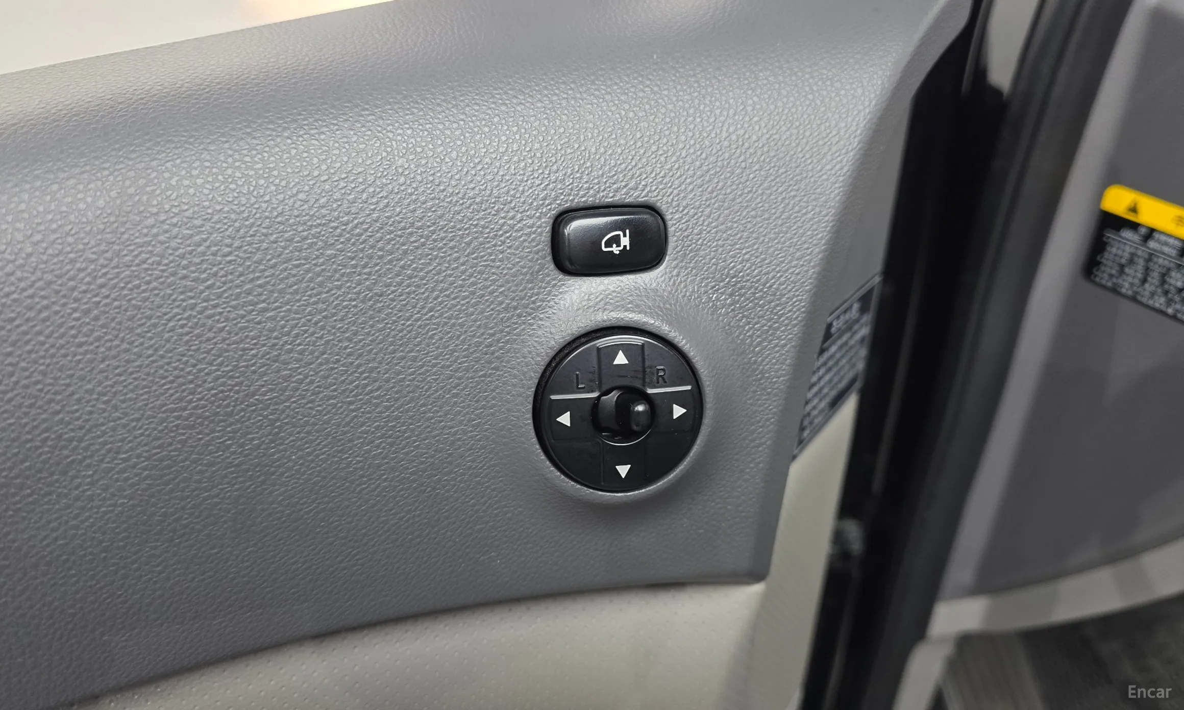 Kia Carnival R превью 14