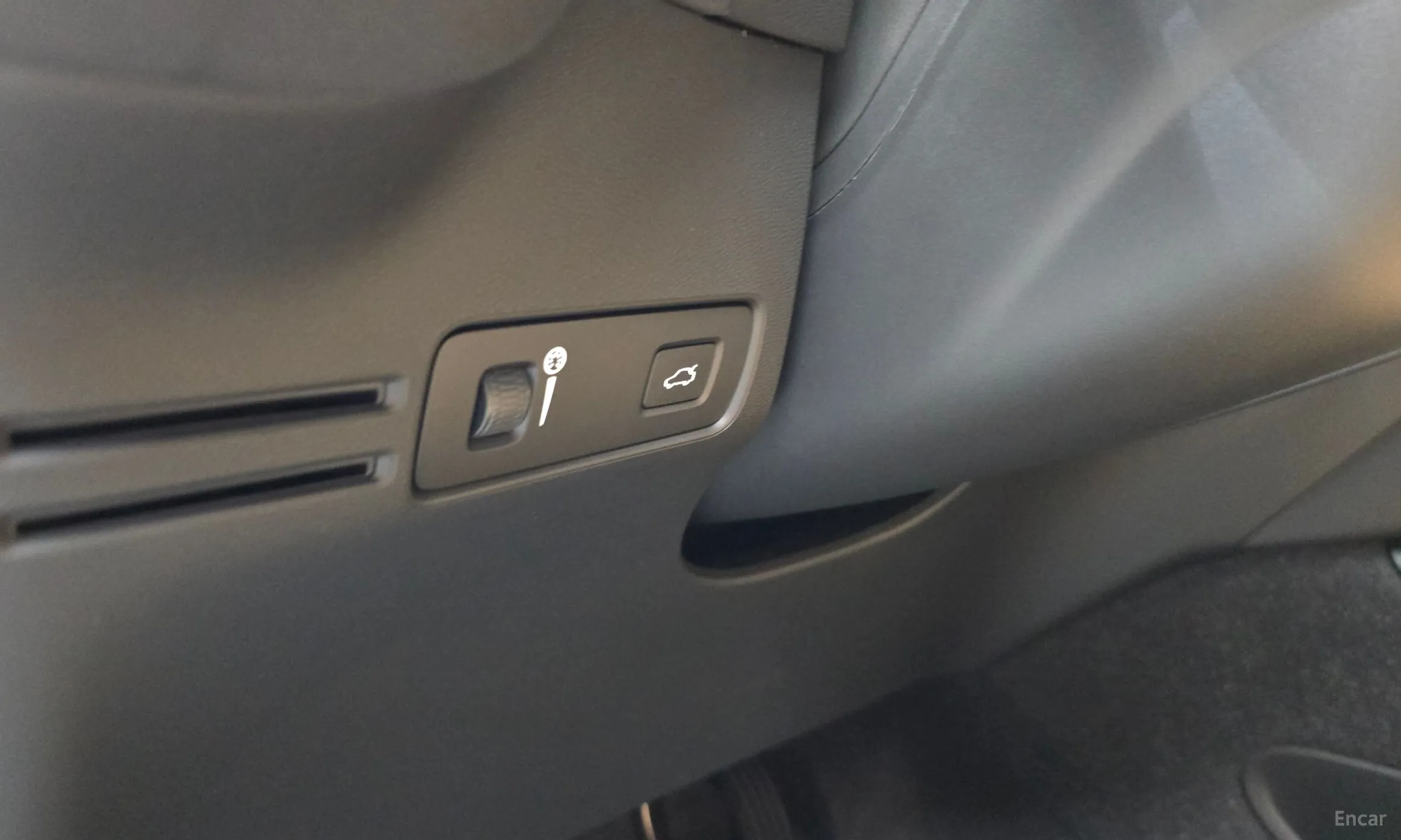 Volvo XC40 превью 14